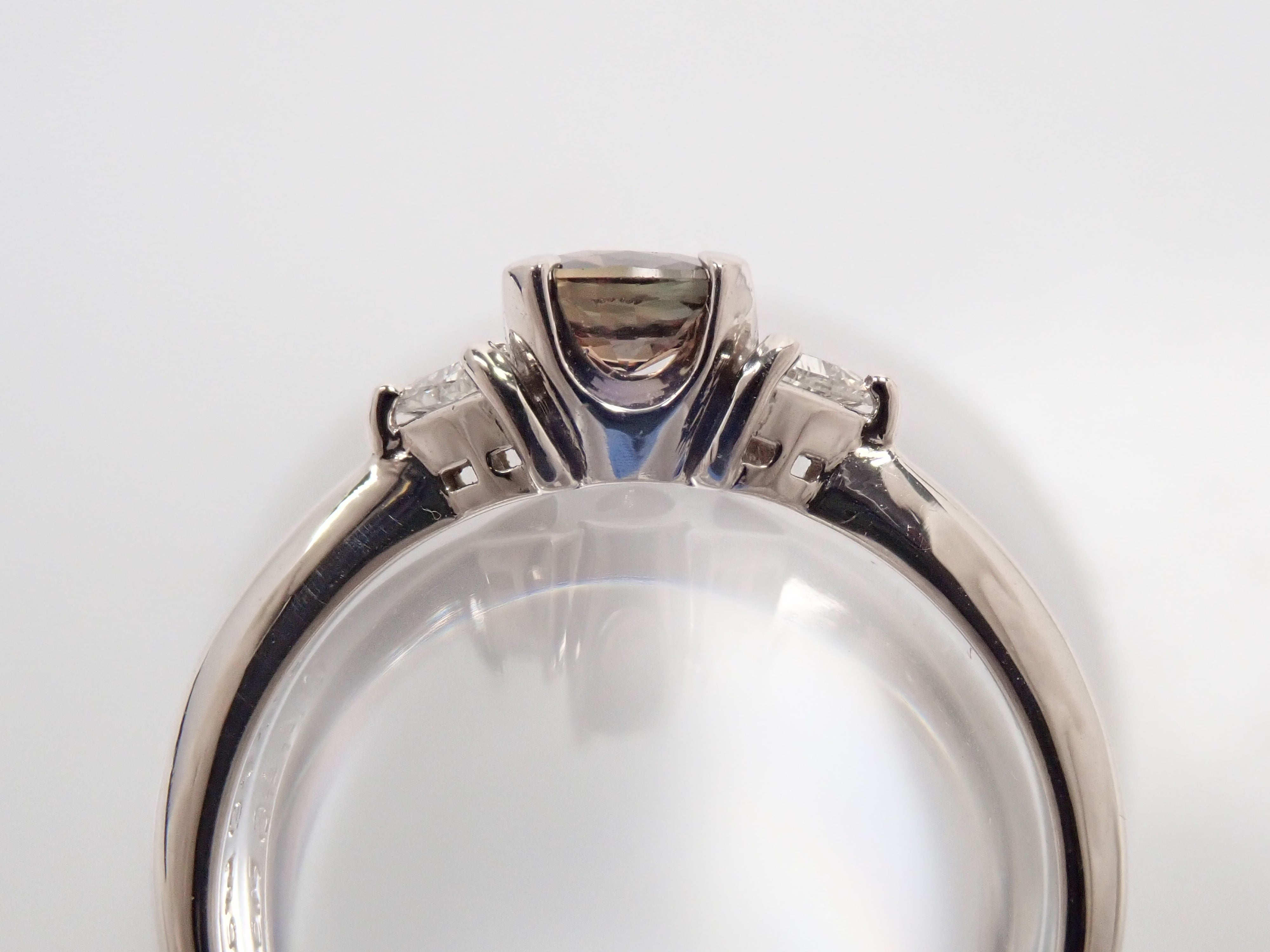 【8/31 22時販売】【カラフリ】Pt900 カラーチェンジサファイア0.446ct ダイヤモンド0.12ctリング鑑別書