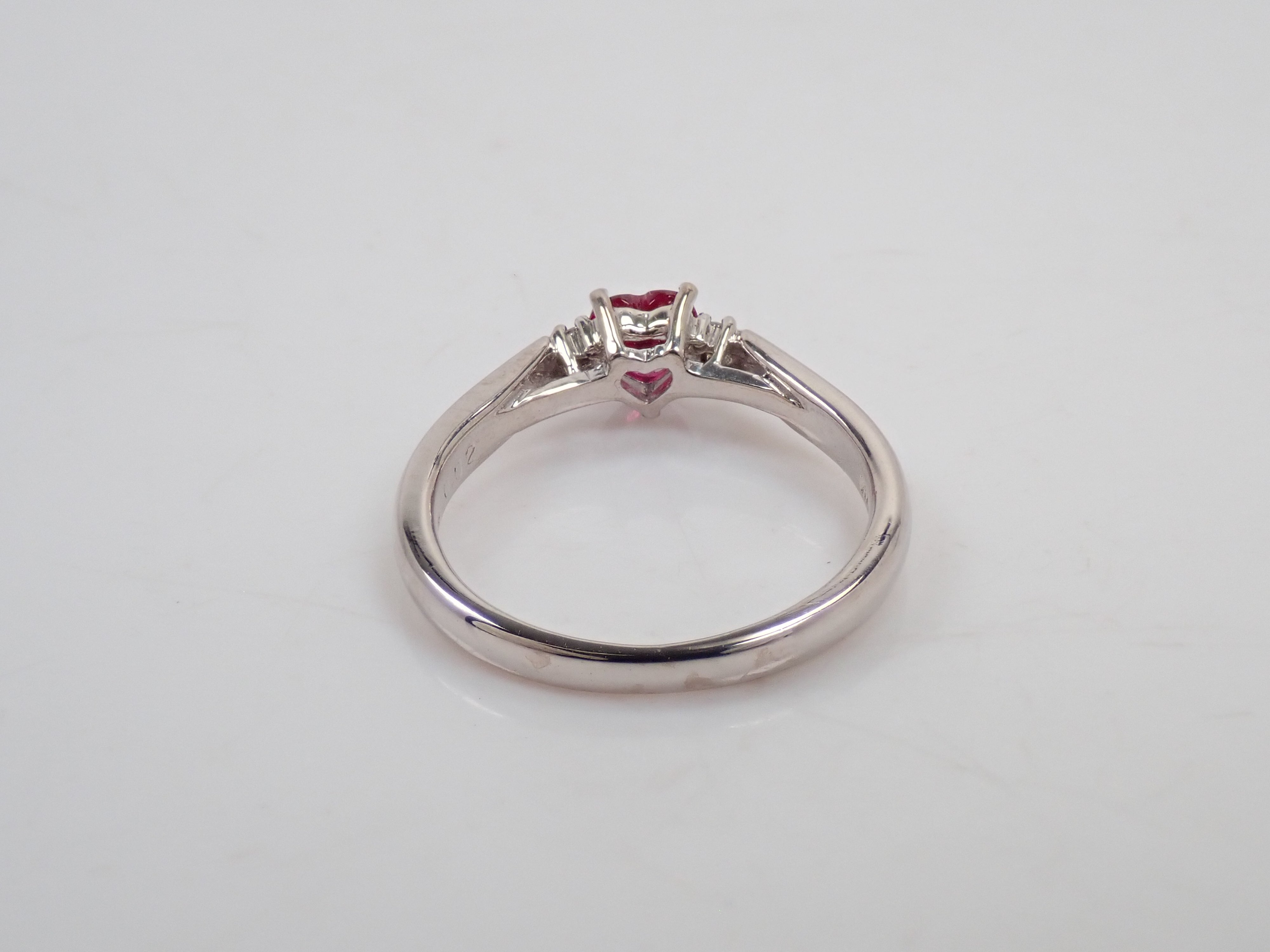 K18WG ルビー0.34ct・ ダイヤモンド0.02ctリング鑑別書