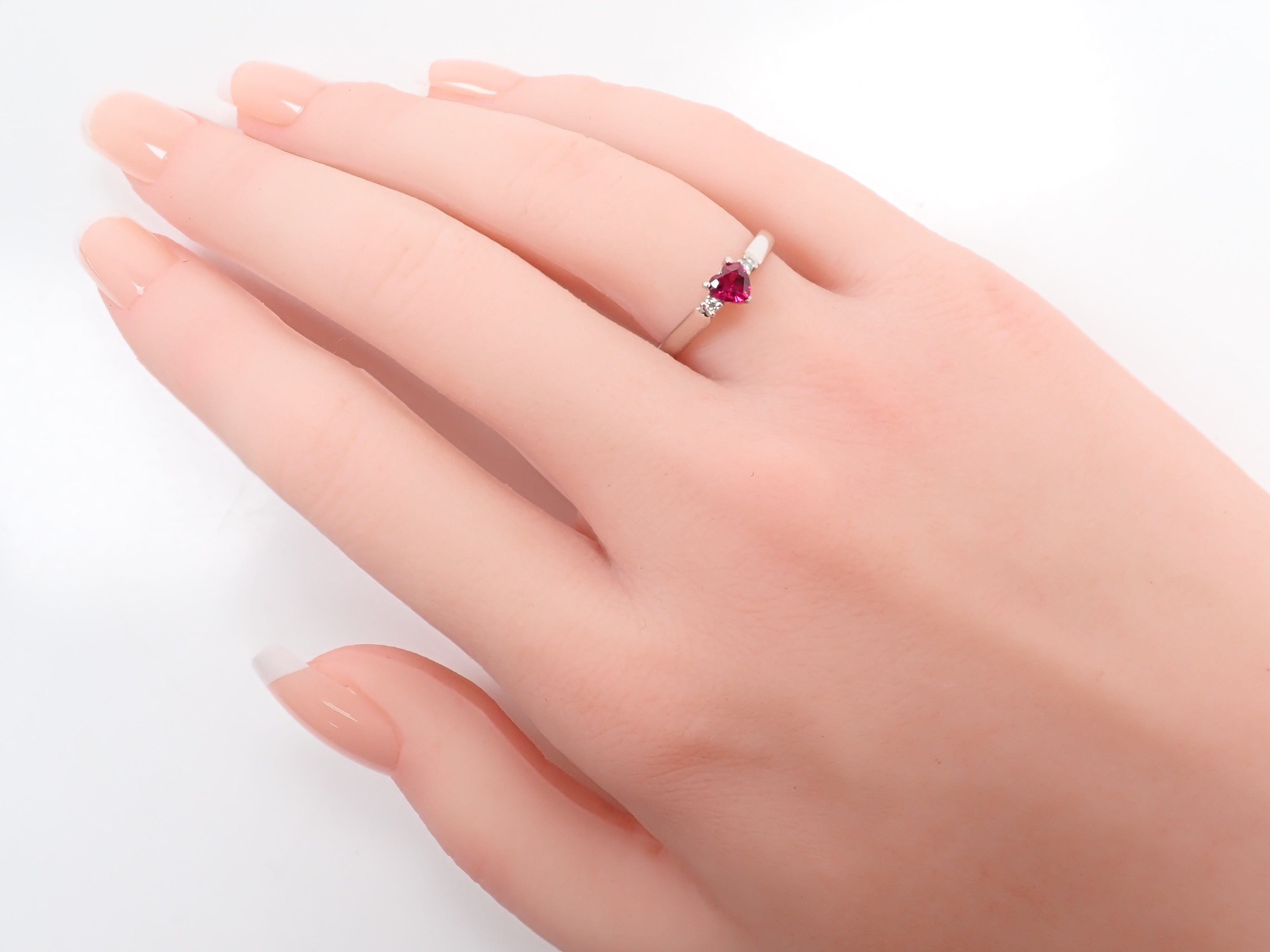 K18WG ルビー0.34ct・ ダイヤモンド0.02ctリング鑑別書