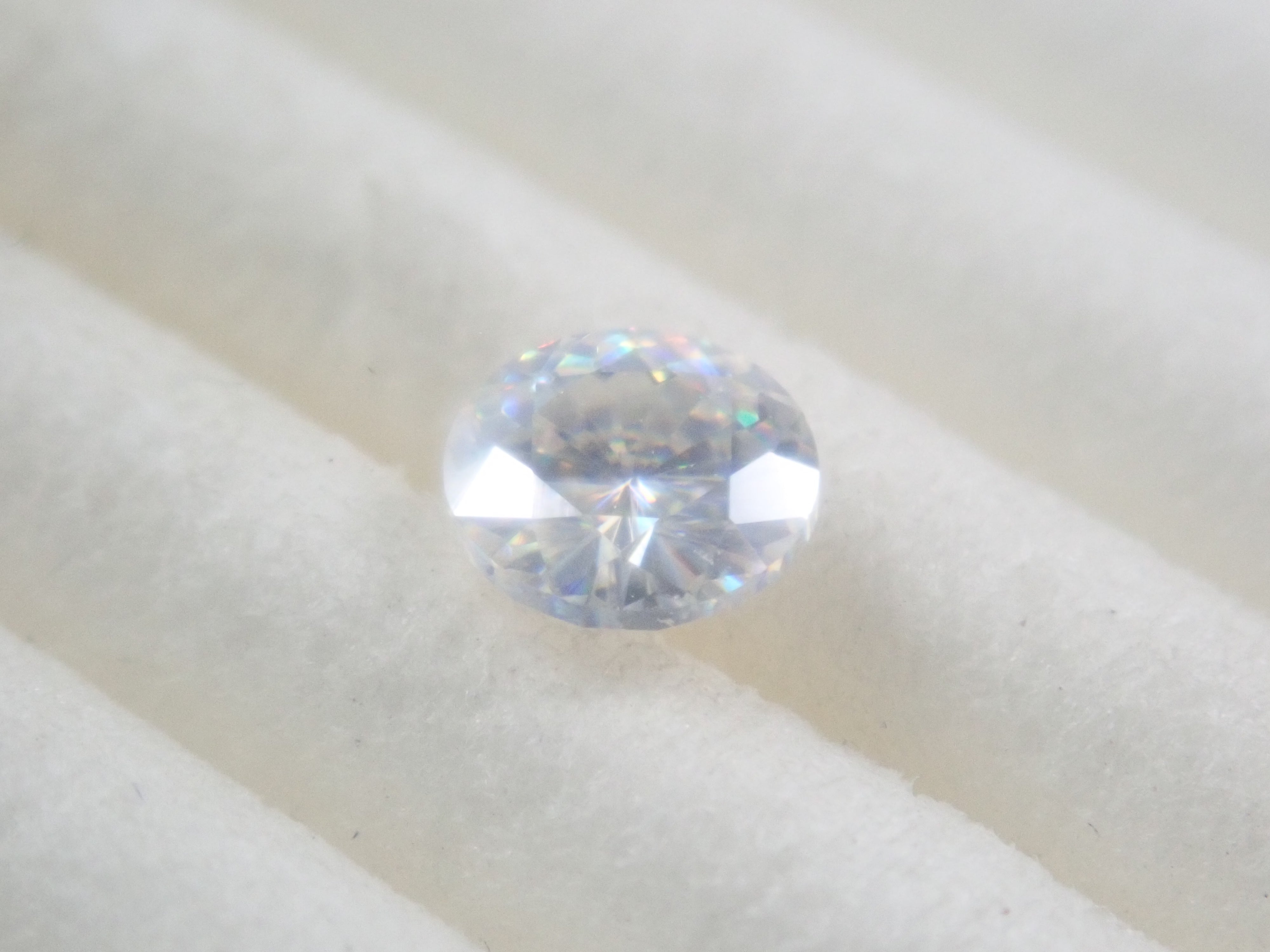 【9/3 22時販売】合成ルチル 3.8mm/0.278ctルース