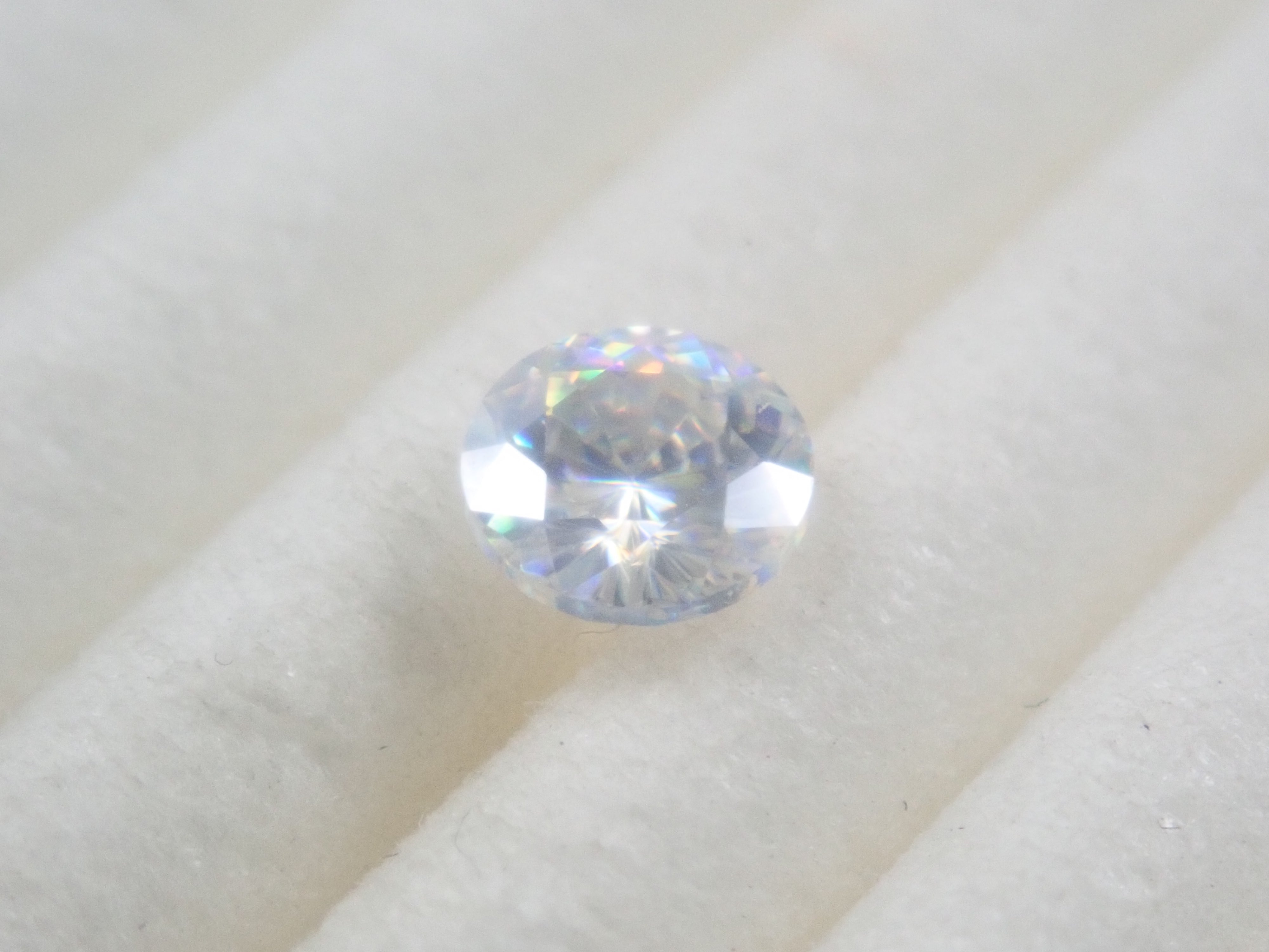 【9/3 22時販売】合成ルチル 3.8mm/0.278ctルース