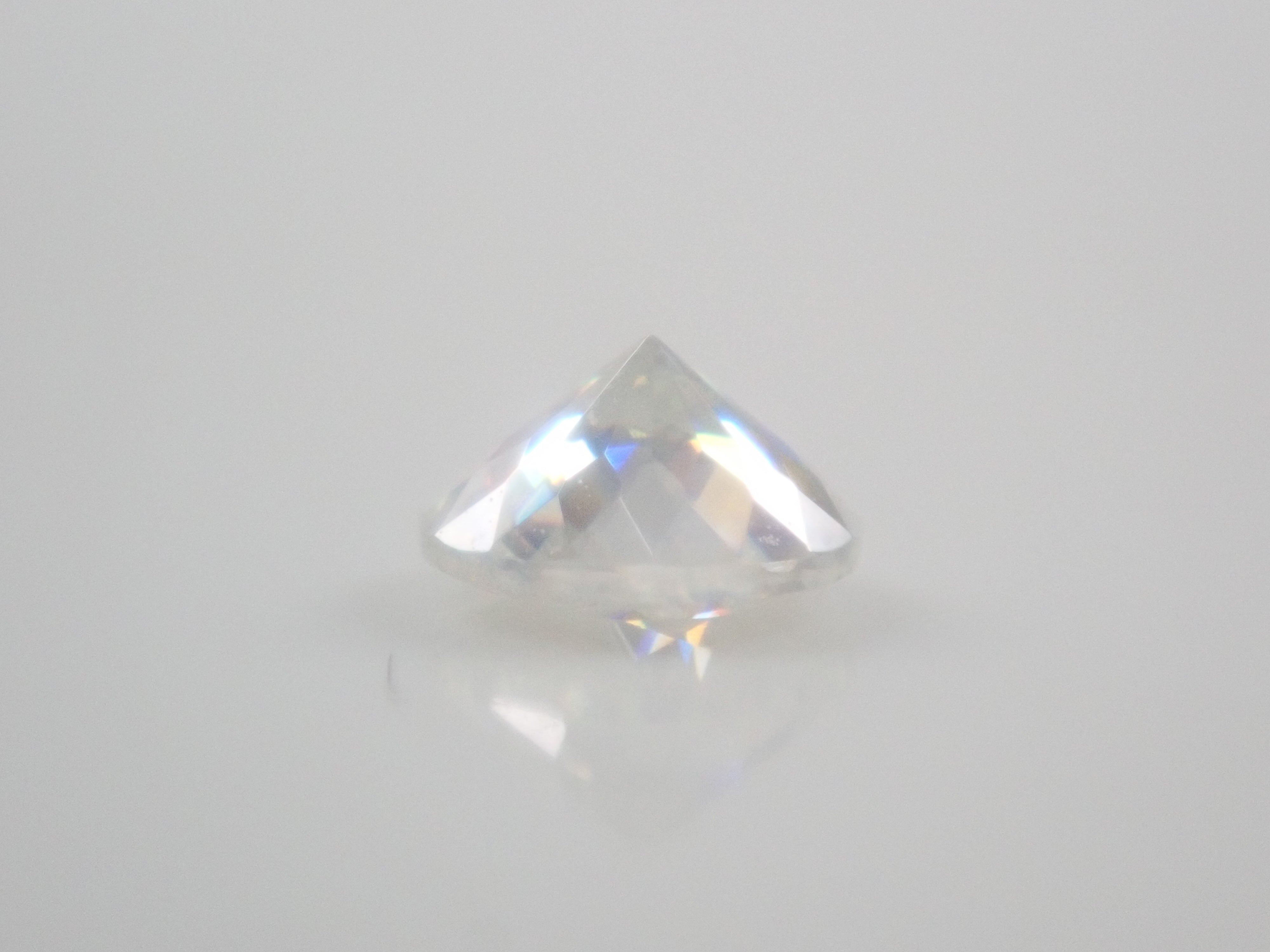 【9/3 22時販売】合成ルチル 3.8mm/0.278ctルース