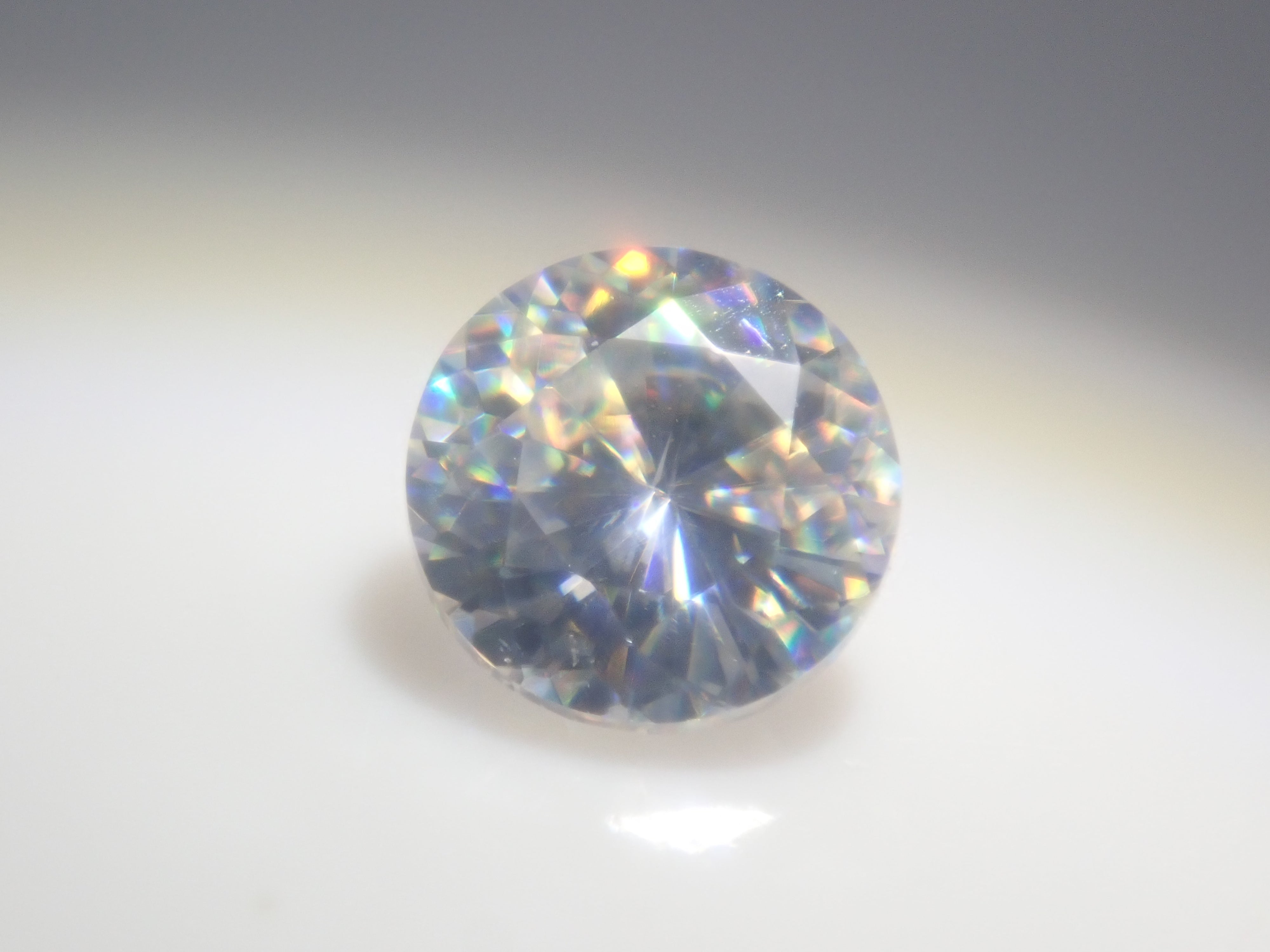 【9/3 22時販売】合成ルチル 3.8mm/0.278ctルース