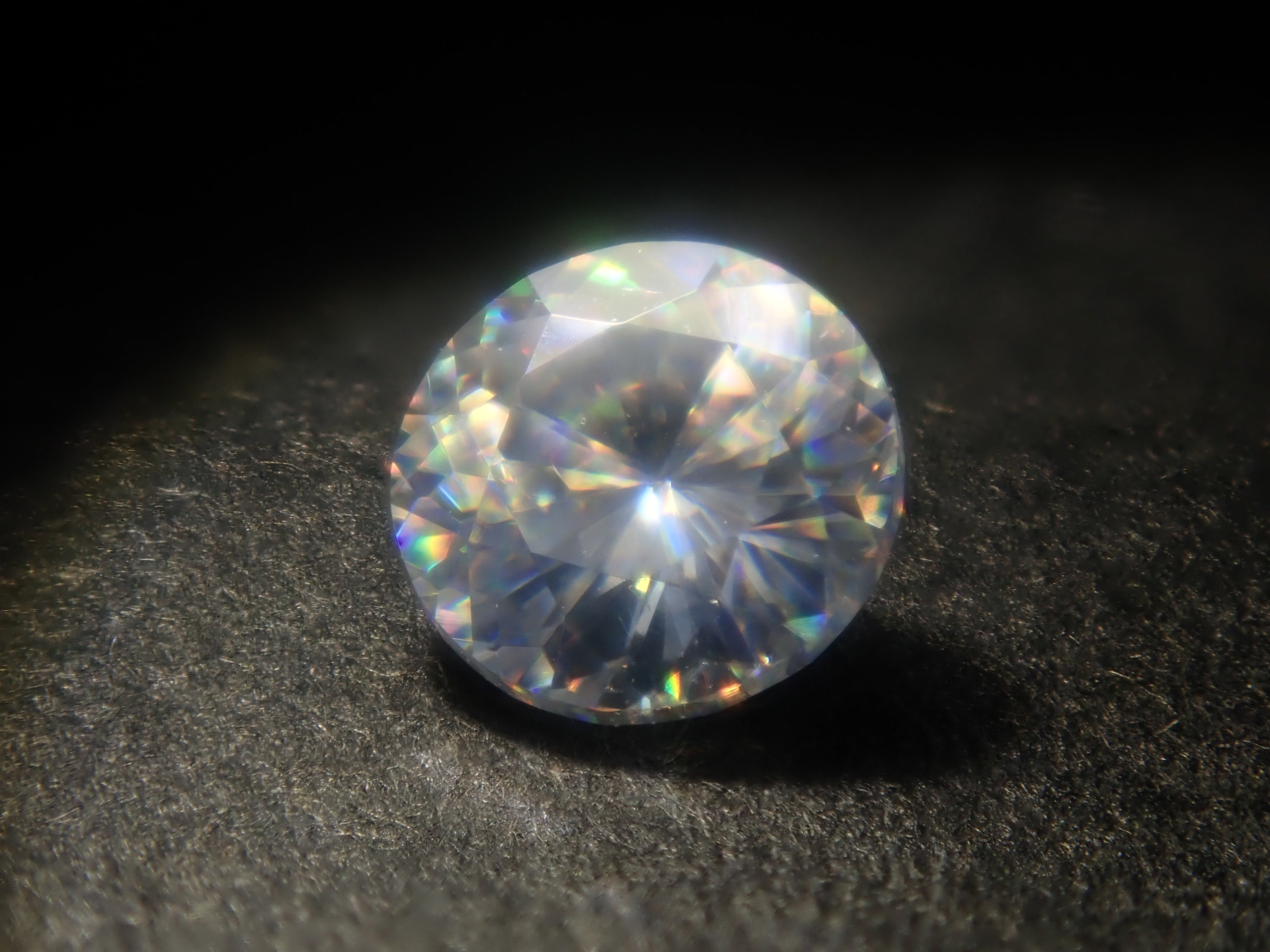 【9/3 22時販売】合成ルチル 3.8mm/0.278ctルース