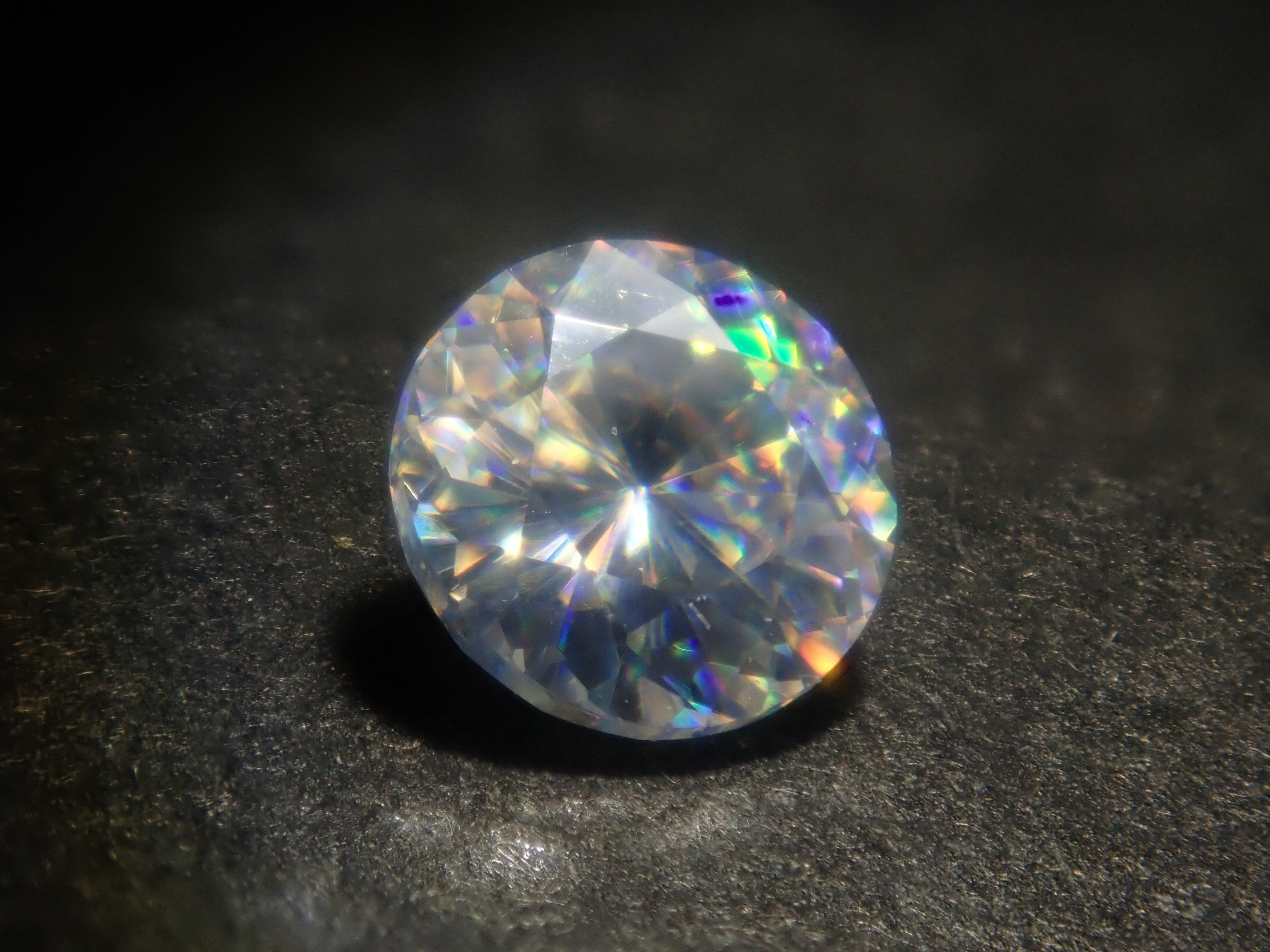 【9/3 22時販売】合成ルチル 3.8mm/0.278ctルース