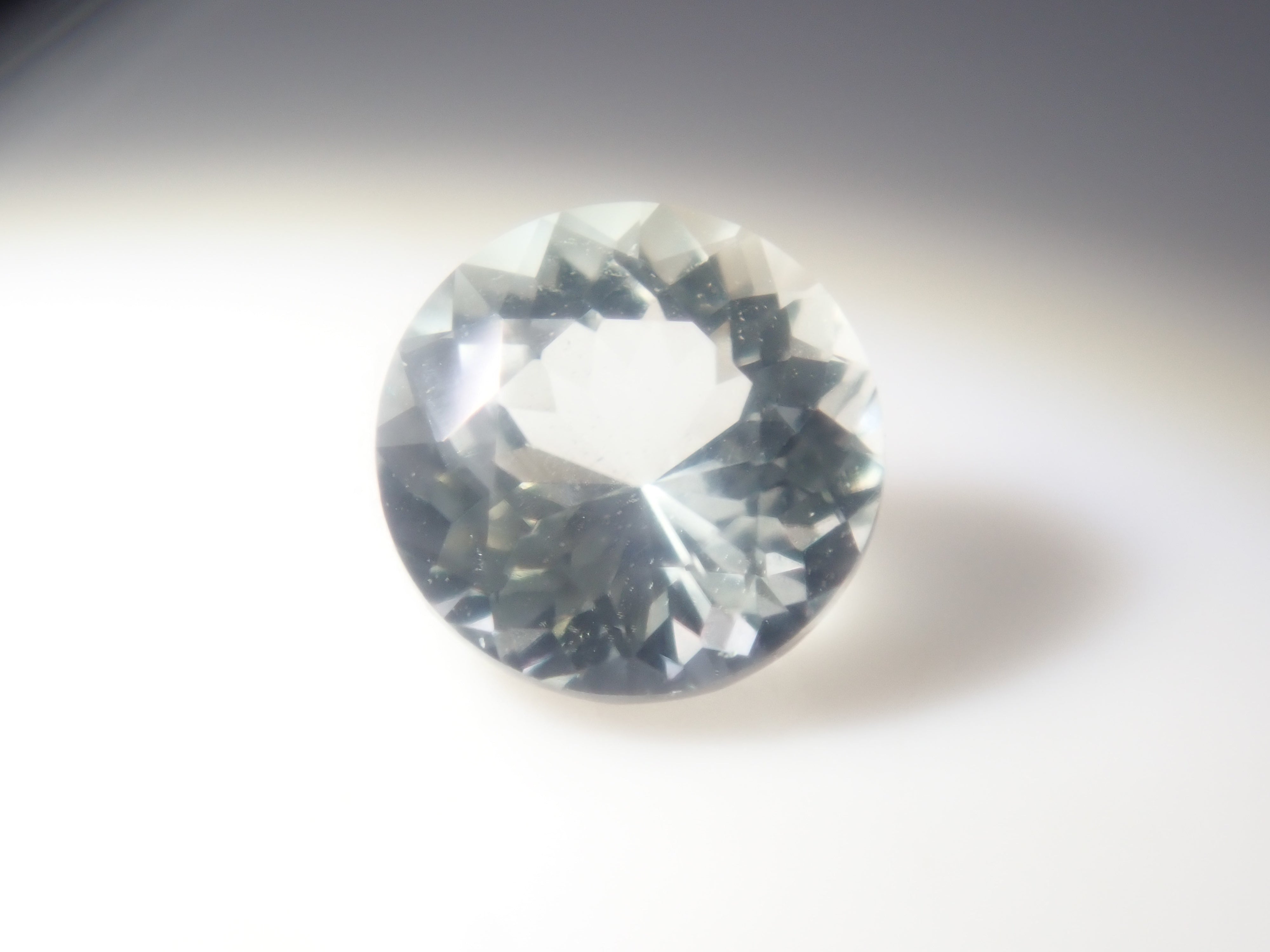 【9/3 22時販売】ブラジル産モンテブラサイト 4.0mm/0.251ctルース