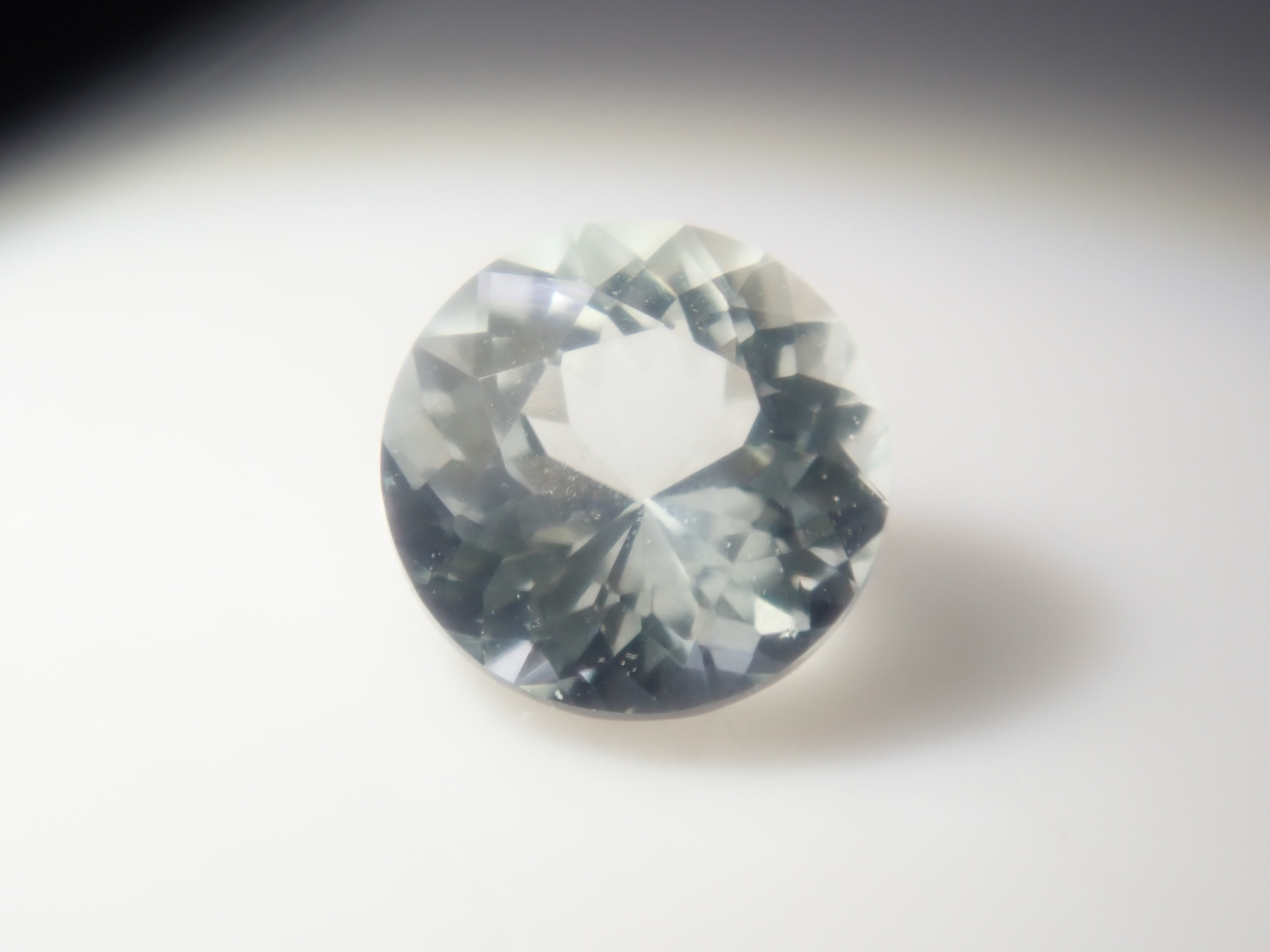 【9/3 22時販売】ブラジル産モンテブラサイト 4.0mm/0.251ctルース
