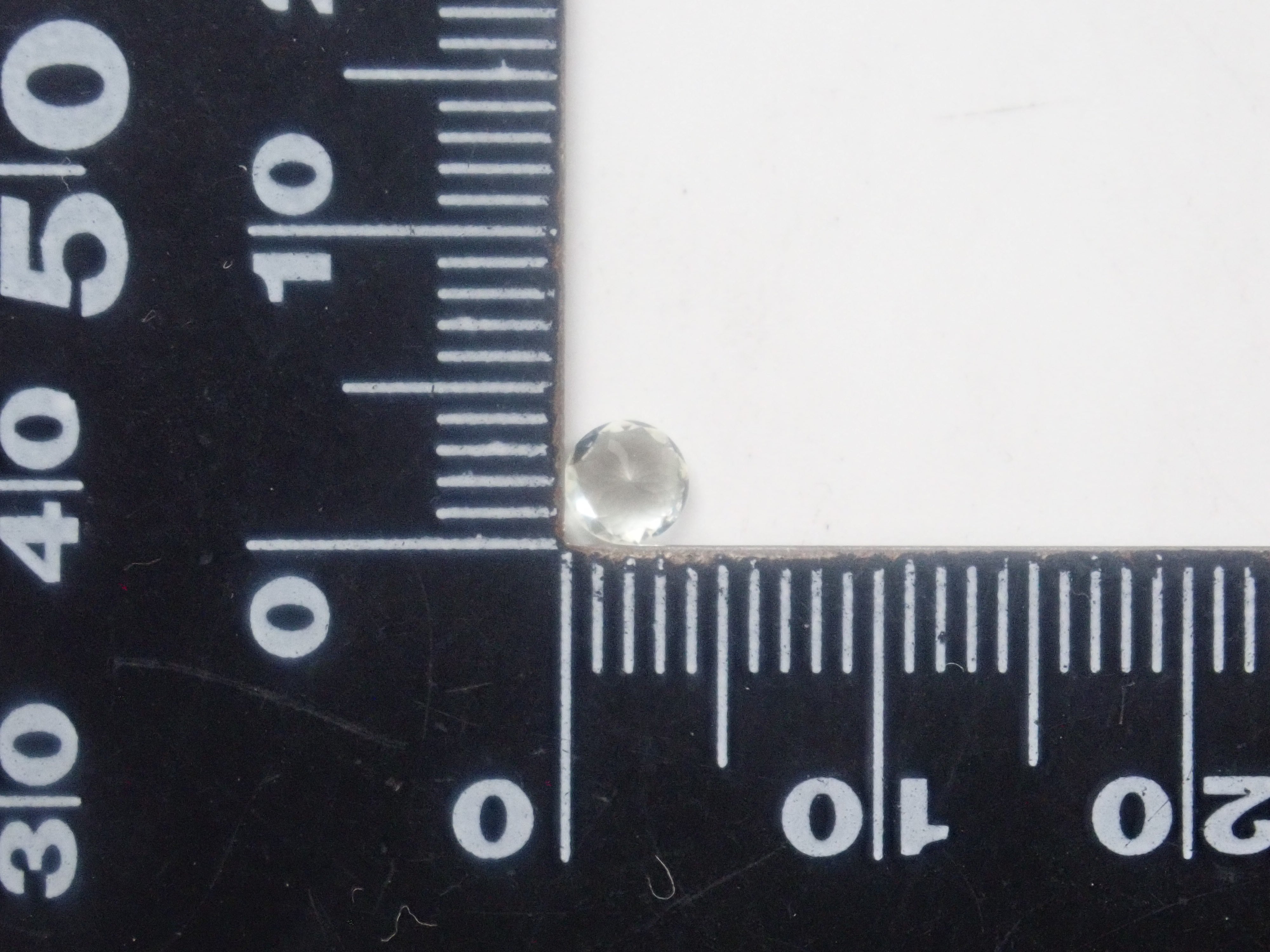 【9/3 22時販売】ブラジル産モンテブラサイト 4.0mm/0.251ctルース