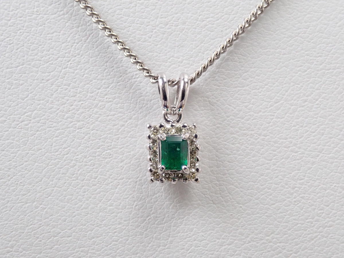 【10/13 22時販売】【カラフリ】K18WG エメラルド0.15ct・ダイヤモンド0.12ctペンダントトップ（ネックレストップ）鑑別書