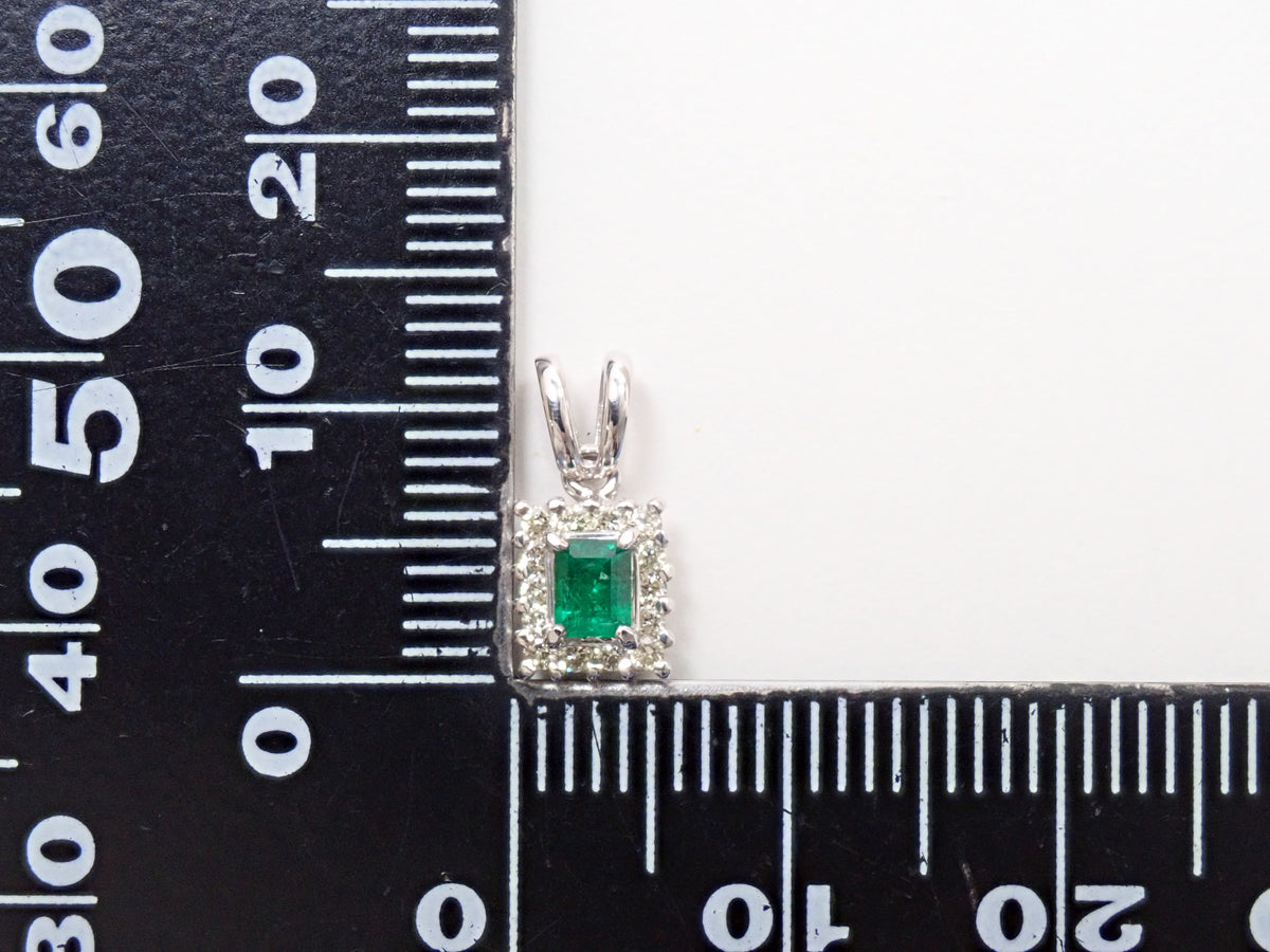 【10/13 22時販売】【カラフリ】K18WG エメラルド0.15ct・ダイヤモンド0.12ctペンダントトップ（ネックレストップ）鑑別書