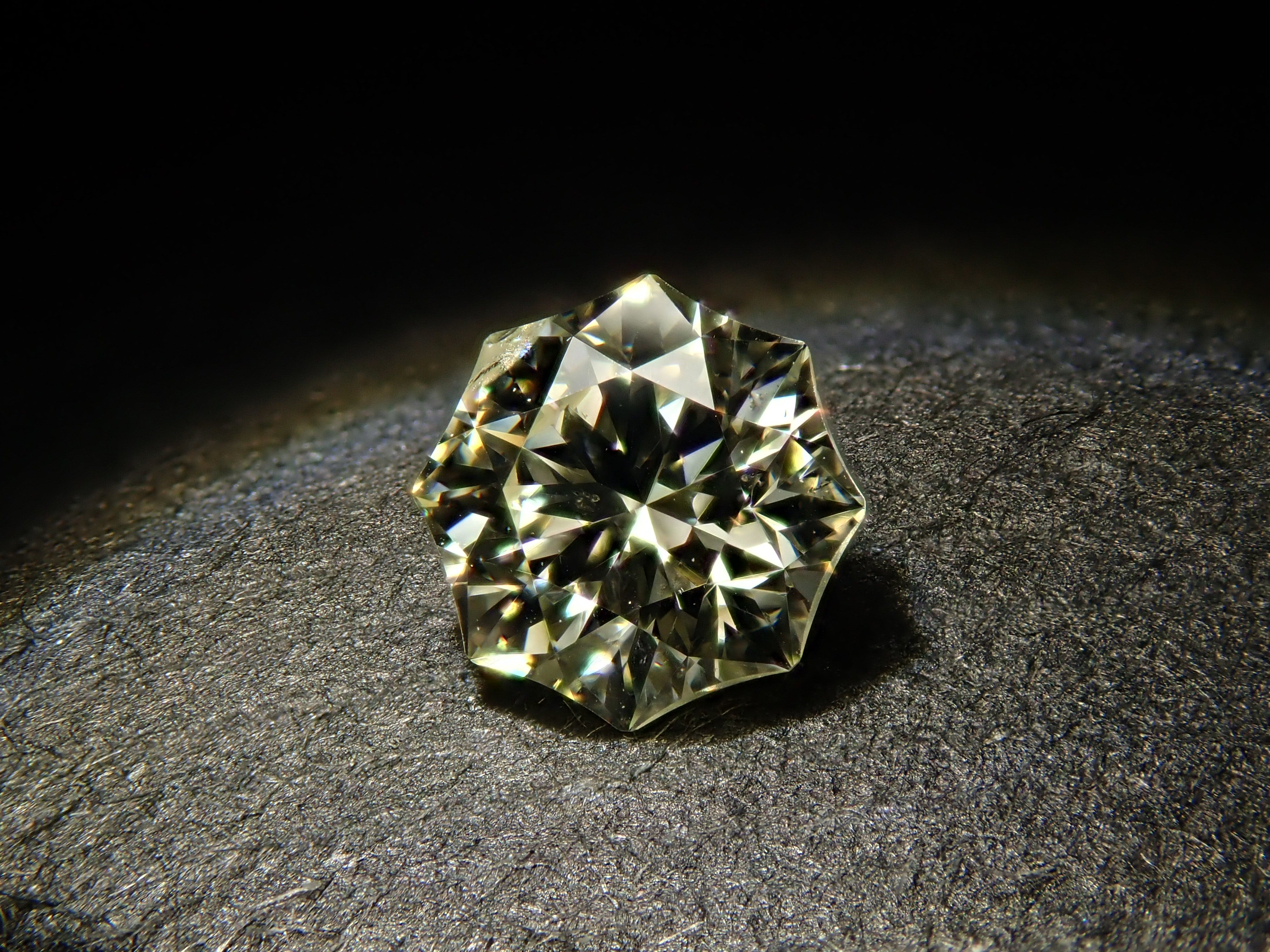 【32501959掲載】イエローダイヤモンド 0.270ctルース(UNDER N(VERY LIGHT YELLOW), SI-2)