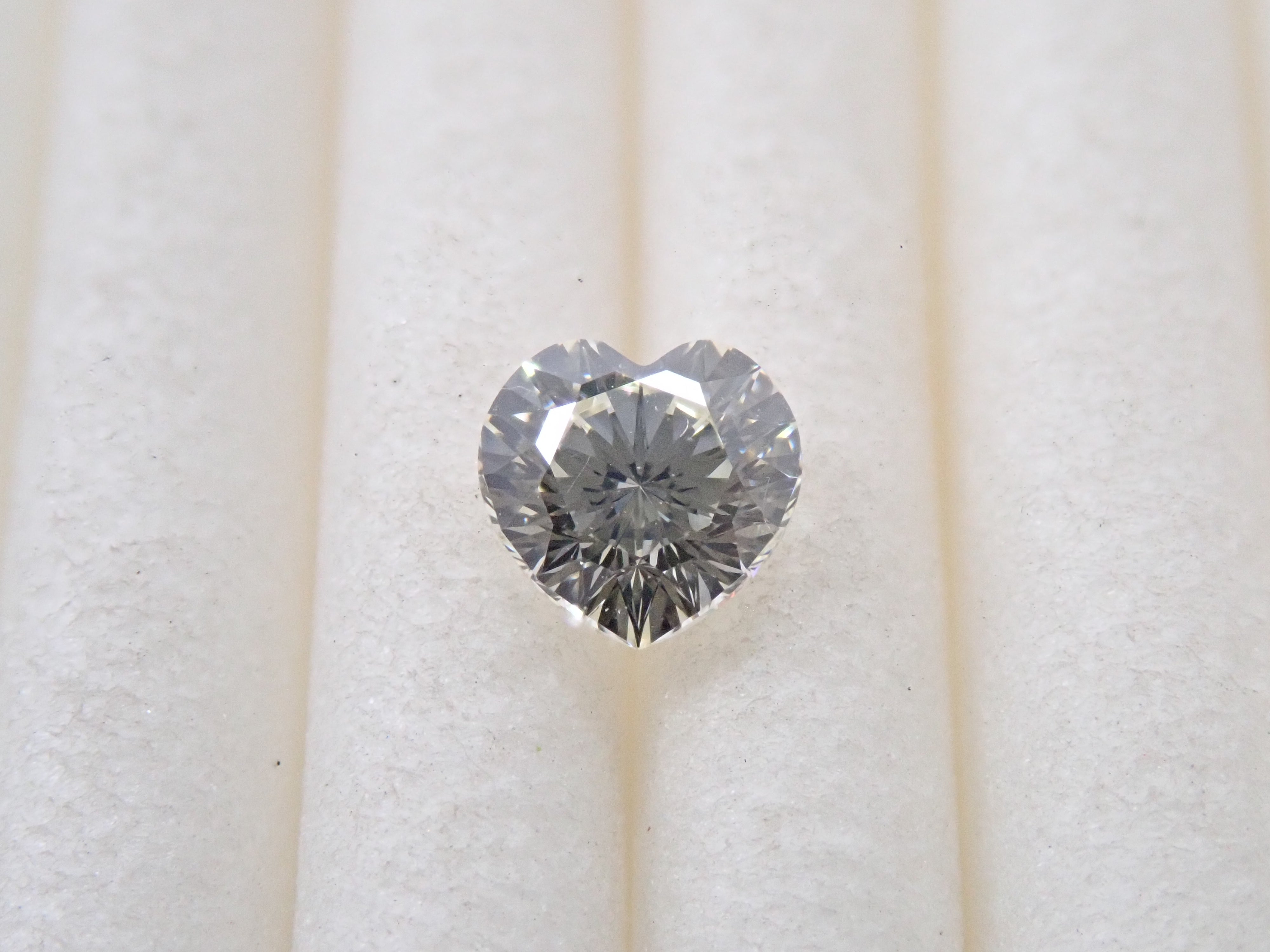 【32501960掲載】イエローダイヤモンド 0.285ctルース(UNDER N(VERY LIGHT YELLOW), VS-1)