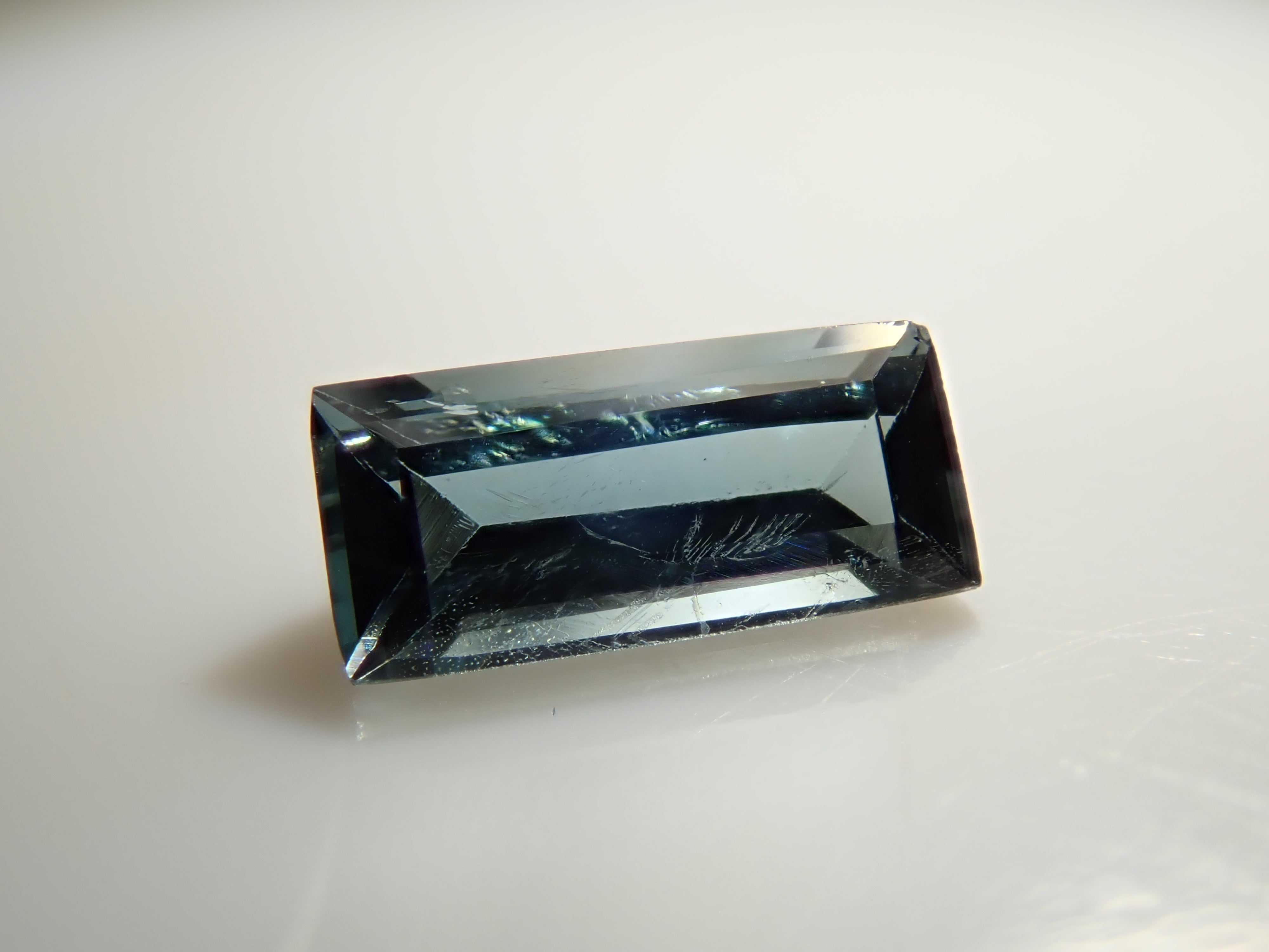 【12563811掲載】マダガスカル産サファリン 0.145ctルース