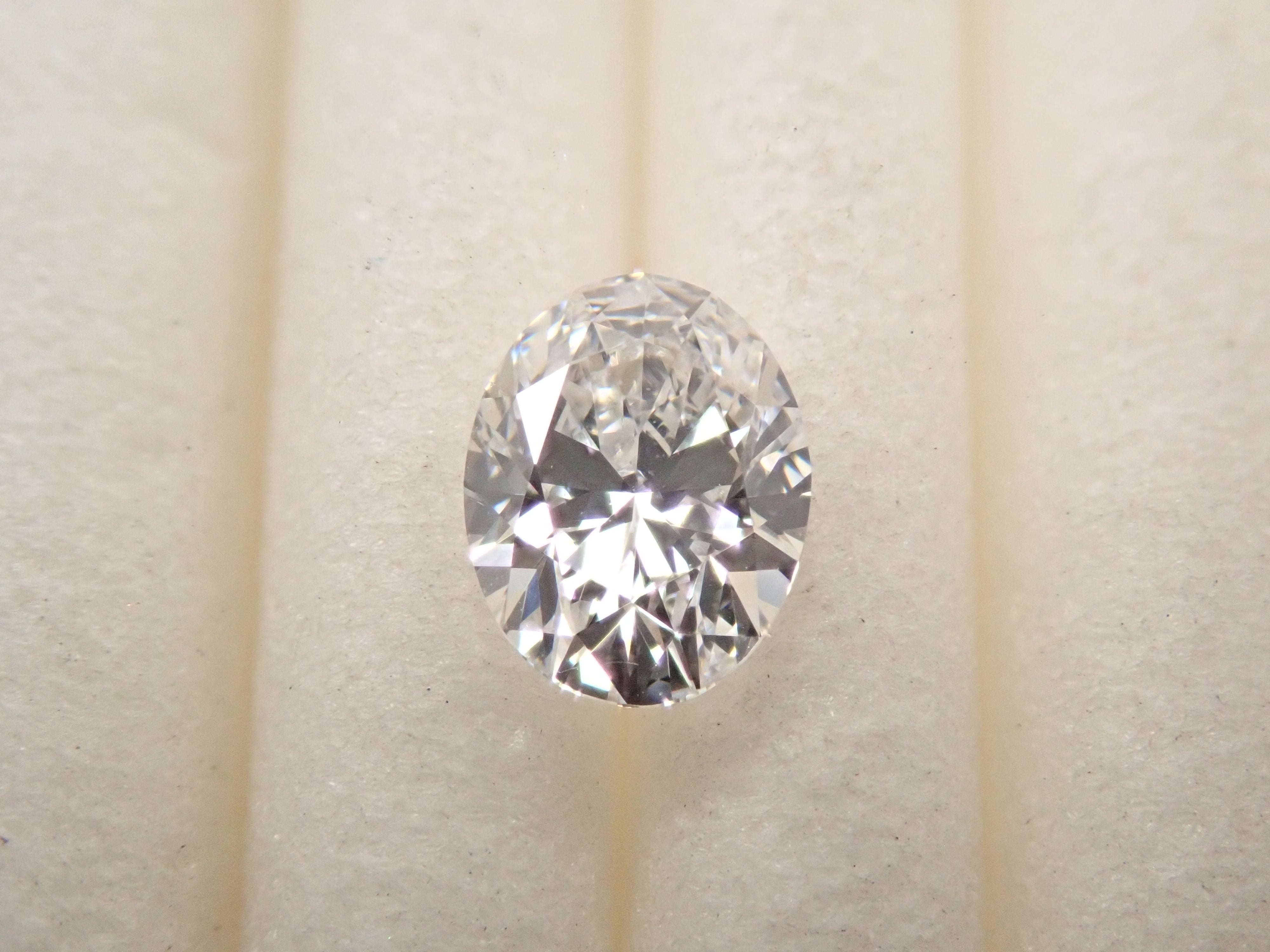 ダイヤモンド 0.300ctルース(D, VVS2,オーバルカット) GIA