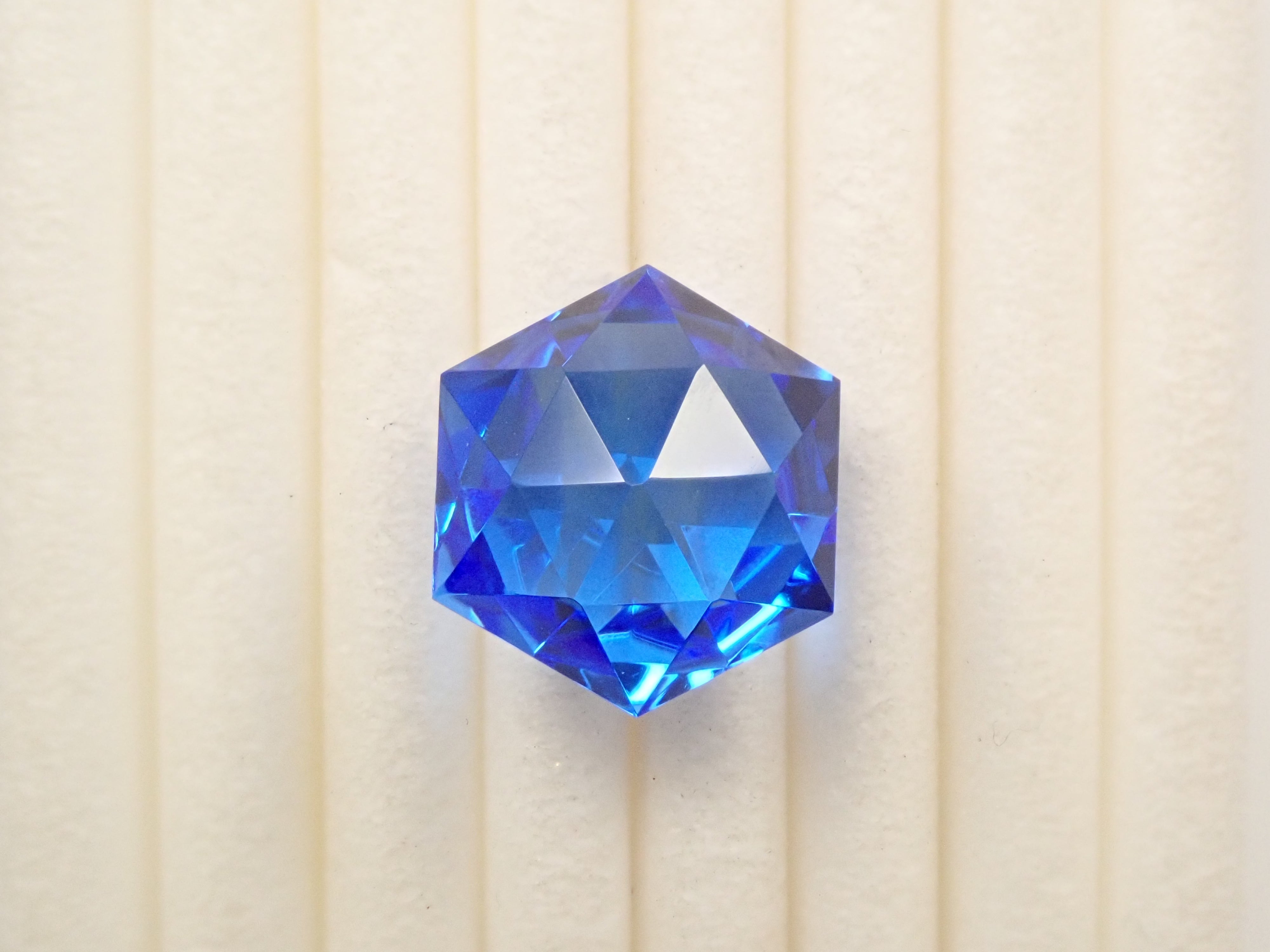 【12557150掲載】シベリアンブルークォーツ（合成クォーツ） 5.794ctルース