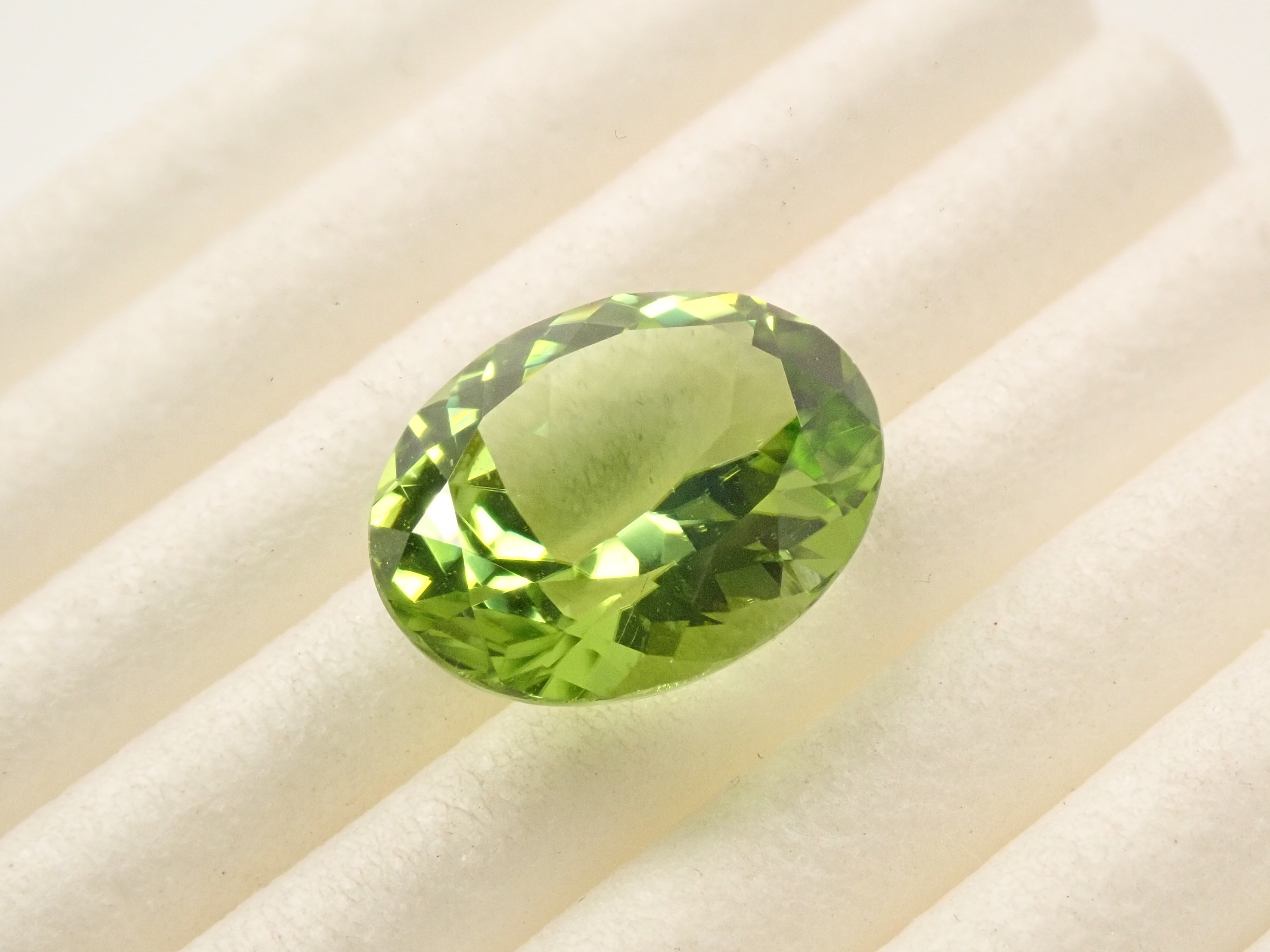 ペリドット 3.309ctルース