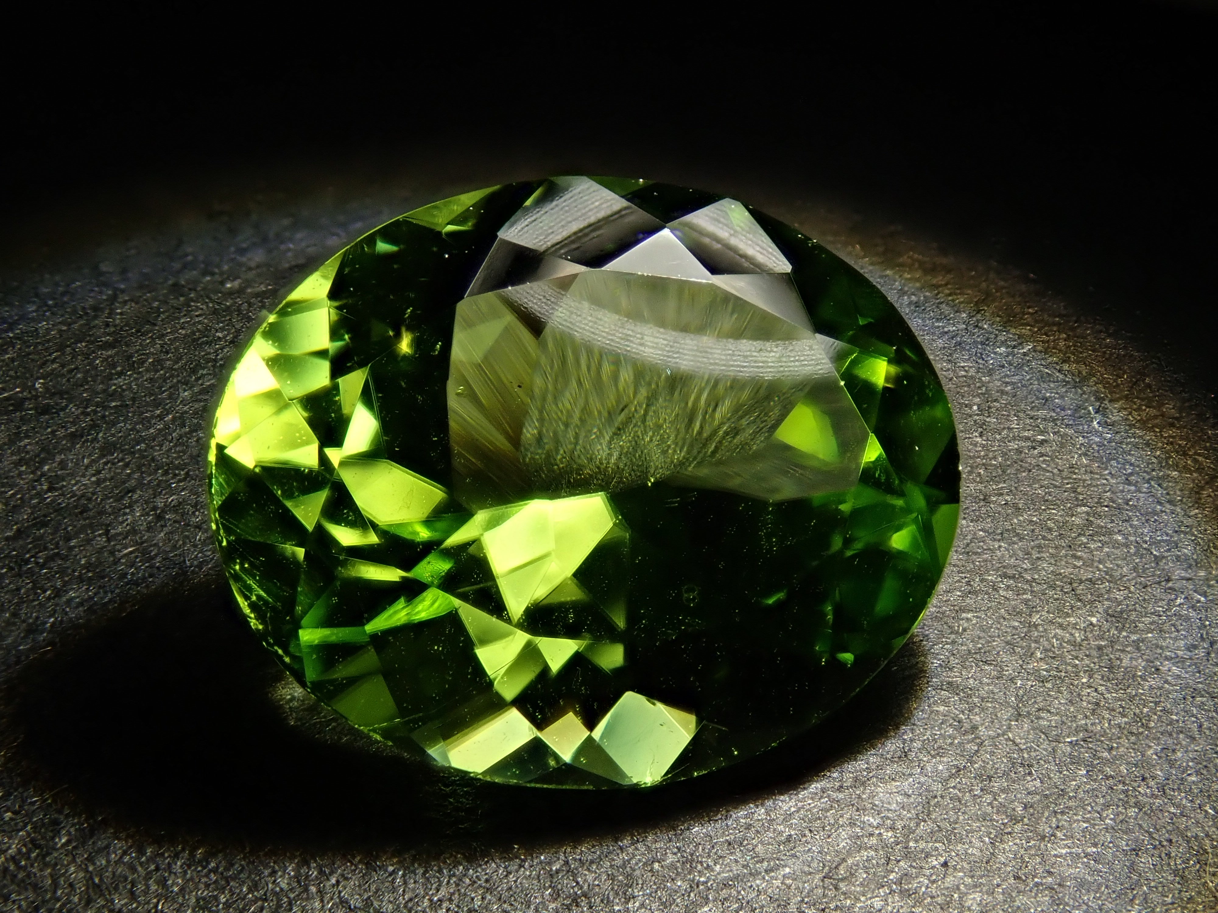 ペリドット 3.309ctルース