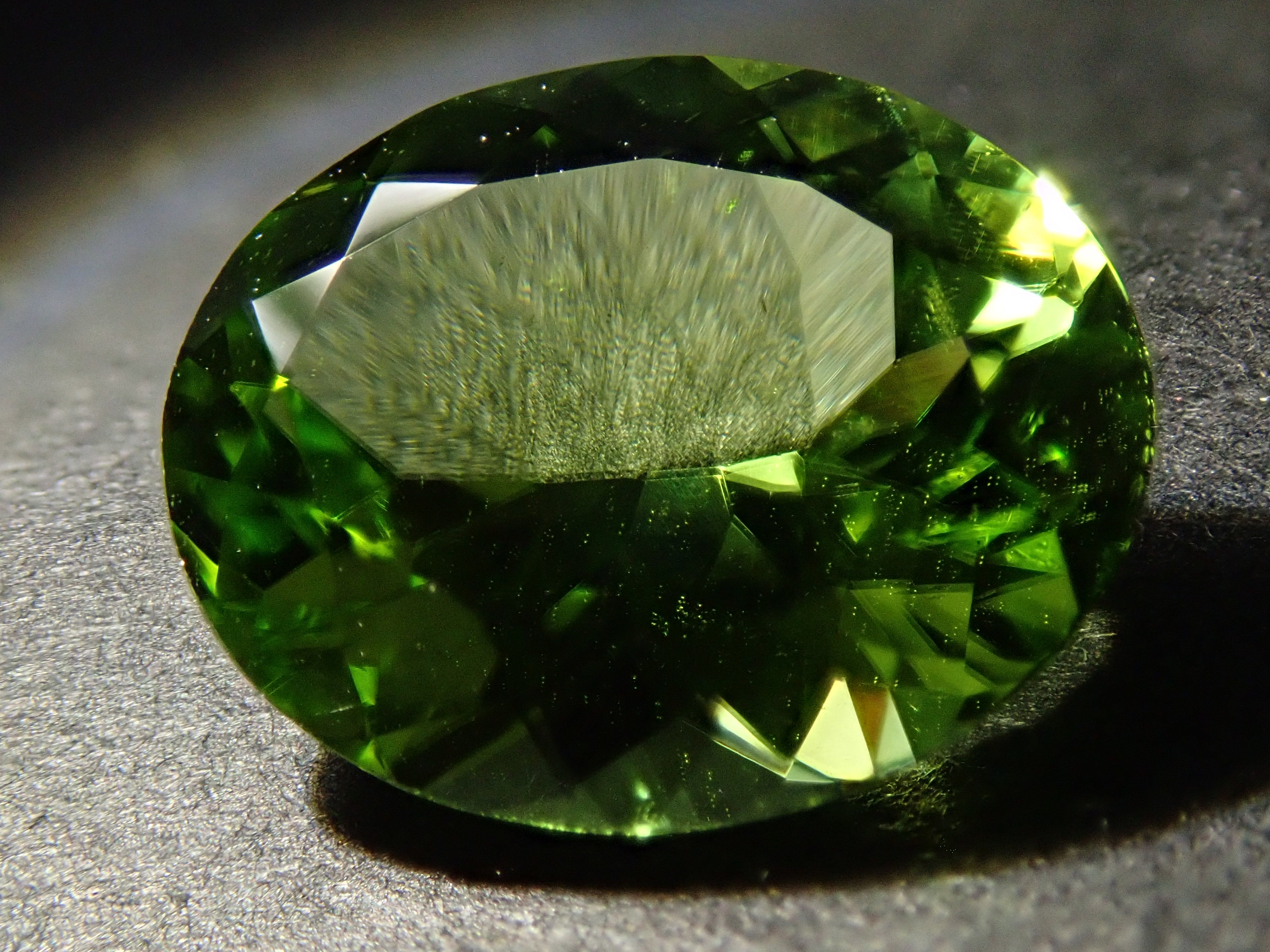 ペリドット 3.309ctルース