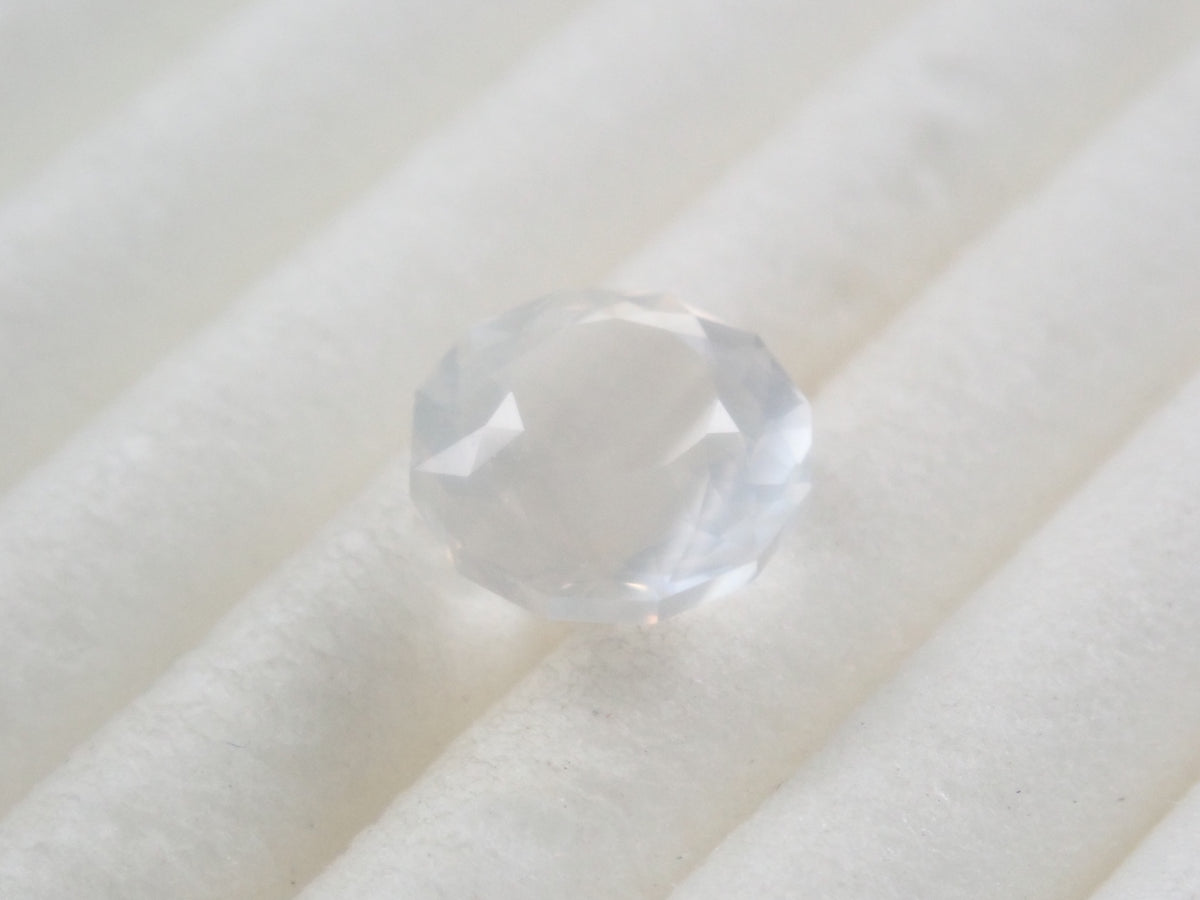 【9/4 22時販売】スリランカ・ウバ産ムーンストーン 6.1mm/0.825ctルース