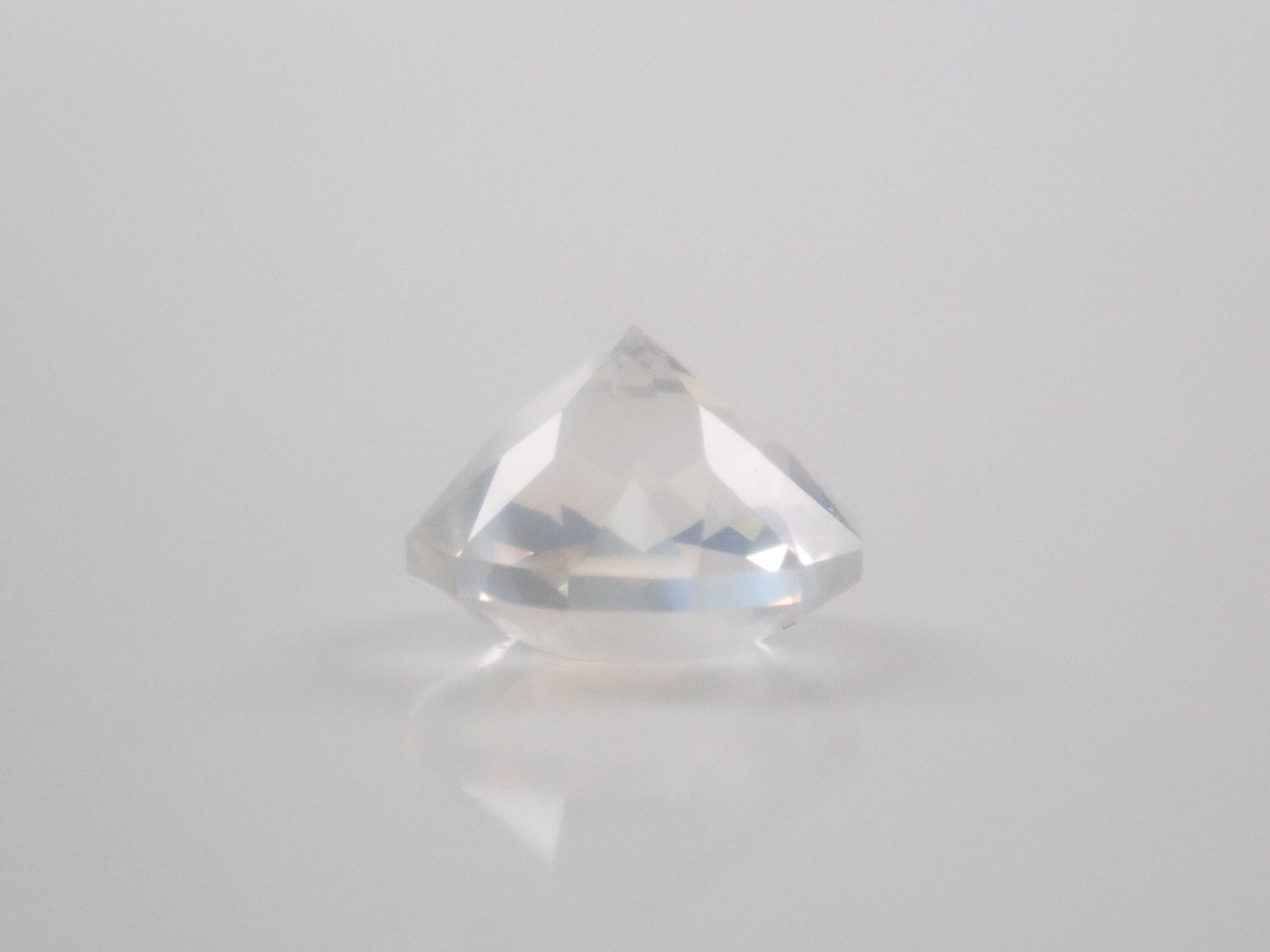 【9/4 22時販売】スリランカ・ウバ産ムーンストーン 6.1mm/0.825ctルース