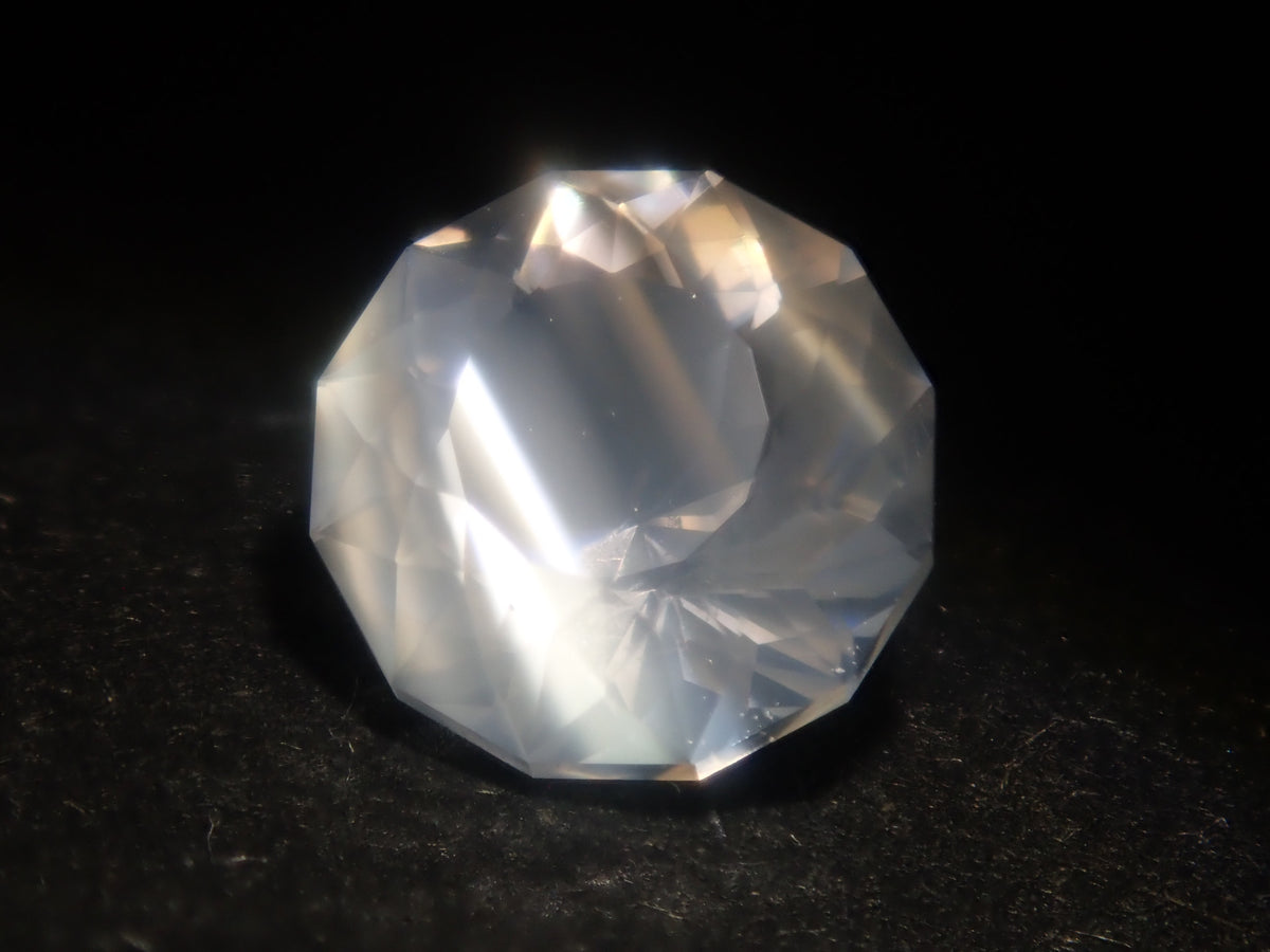【9/4 22時販売】スリランカ・ウバ産ムーンストーン 6.1mm/0.825ctルース