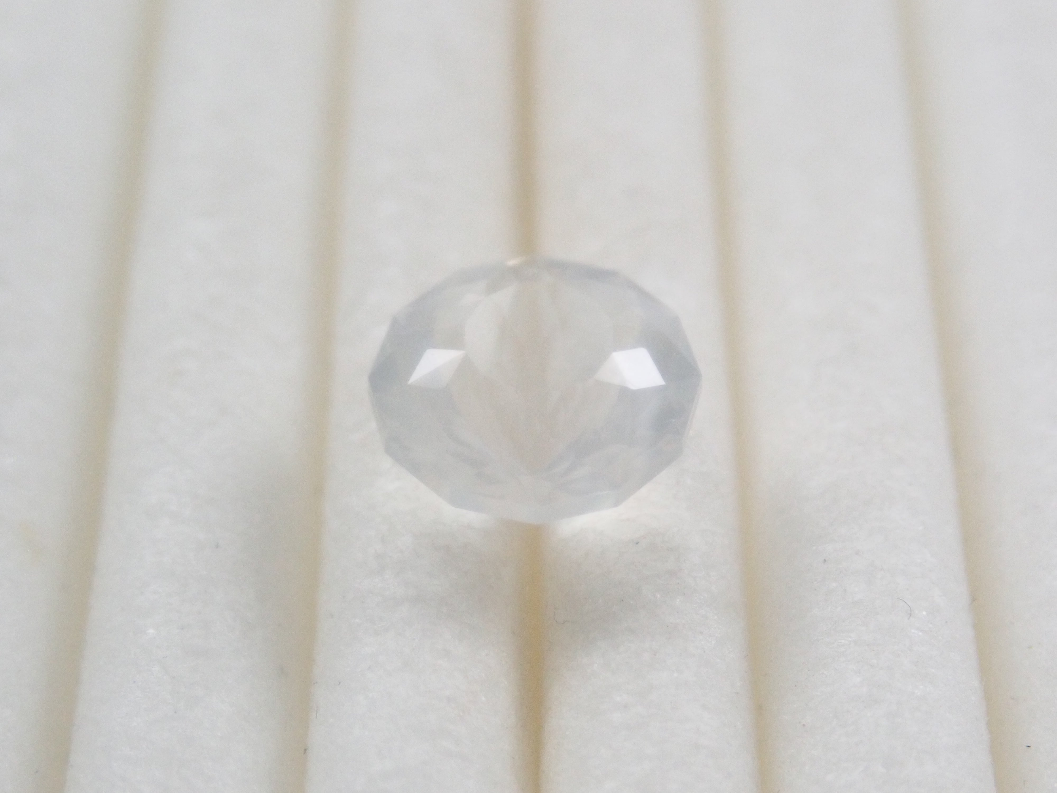 【9/6 22時販売】スリランカ・ウバ産ムーンストーン 6.1mm/0.828ctルース
