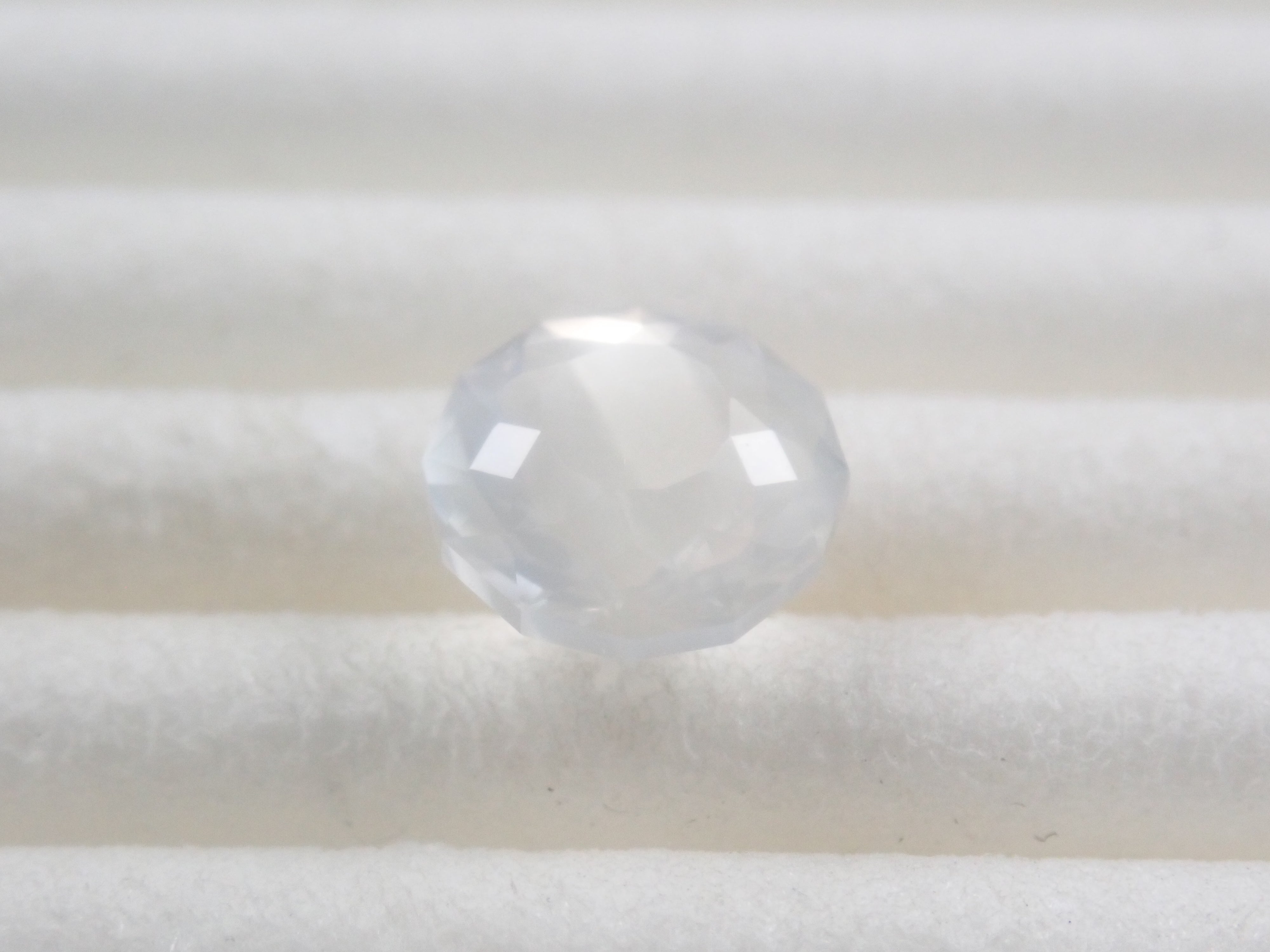 【9/6 22時販売】スリランカ・ウバ産ムーンストーン 6.1mm/0.828ctルース
