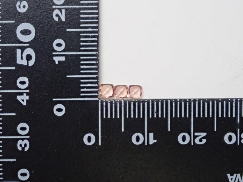 クッションカットのブラジル産インペリアルトパーズ1石ルース（3mm）《複数購入割引有》