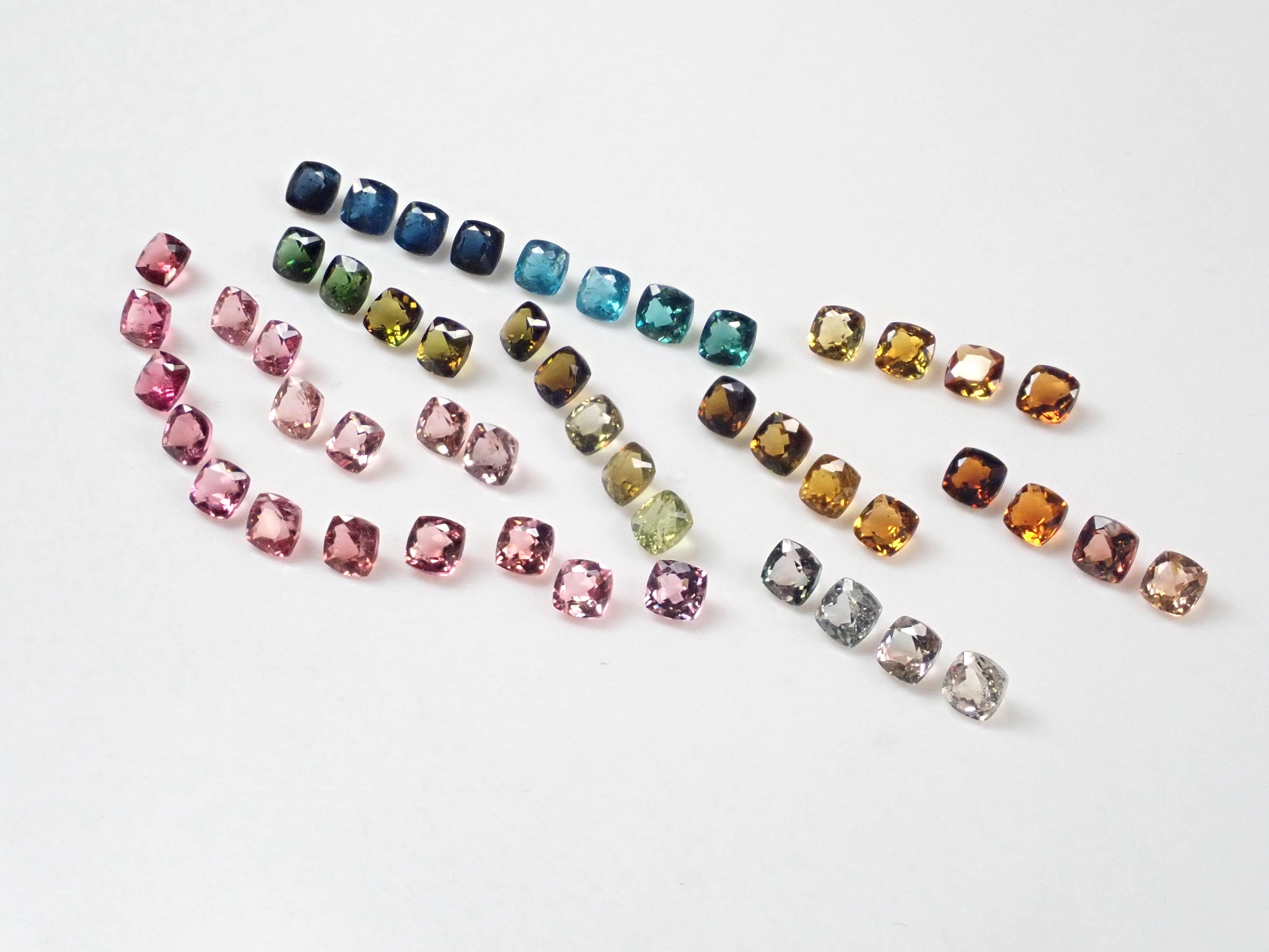 宝石ガチャ💎クッションカットのトルマリン1石💎 4mm《複数購入割引有》