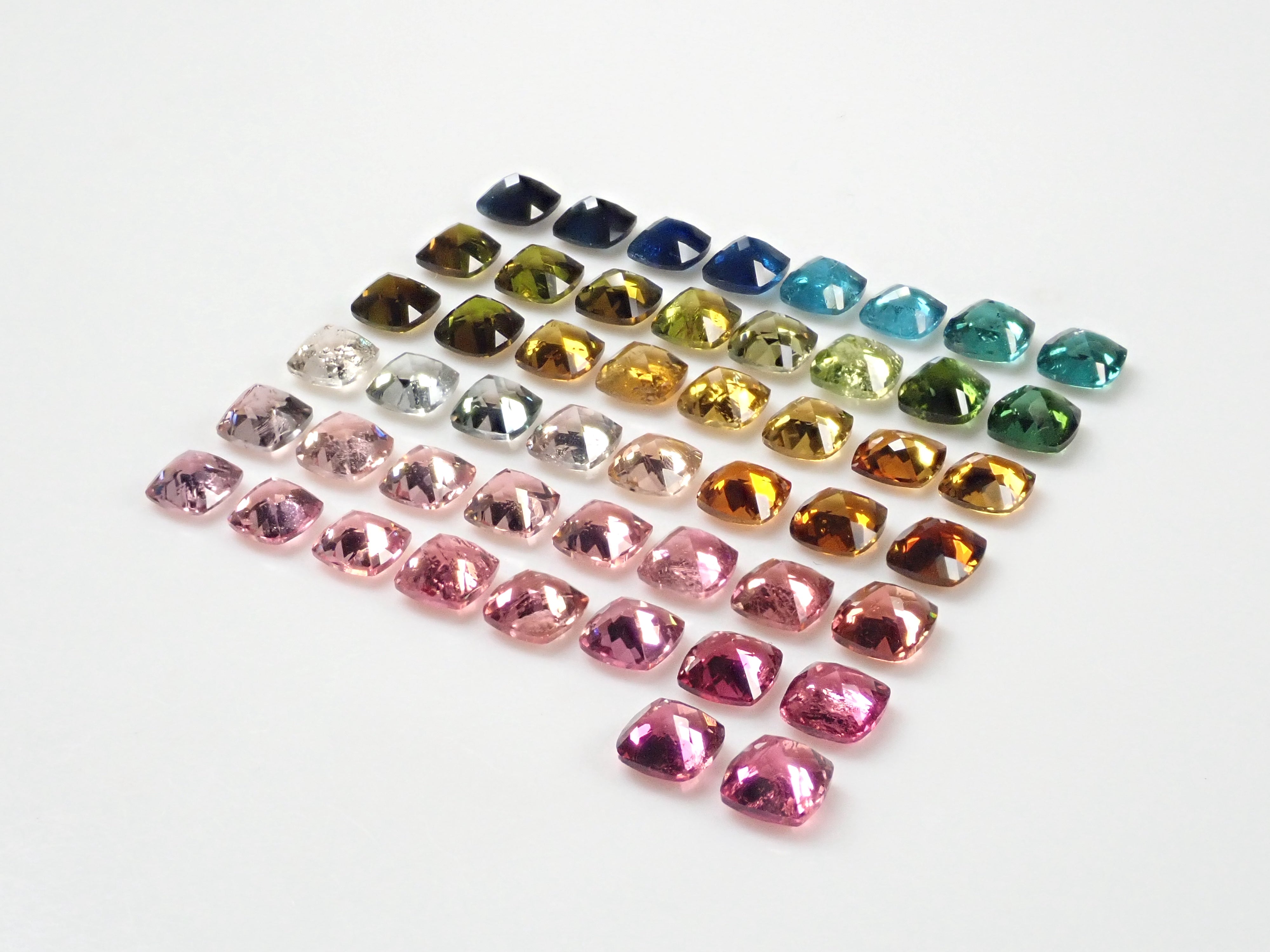 宝石ガチャ💎クッションカットのトルマリン1石💎 4mm《複数購入割引有》