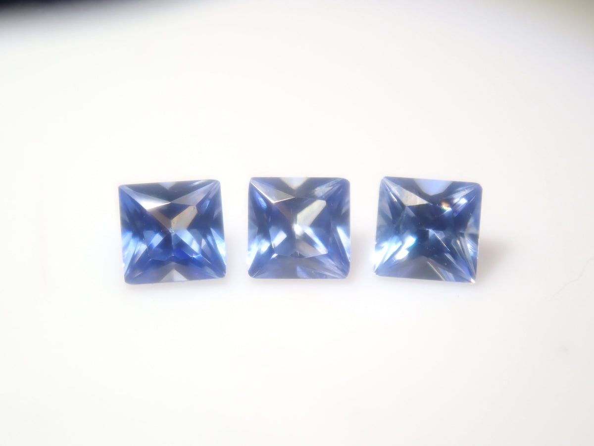 【9/5  22時販売】《限定3石》トップクオリティのアメリカ産ベニトアイト（プリンセスカット,2mm）《複数購入割引有》