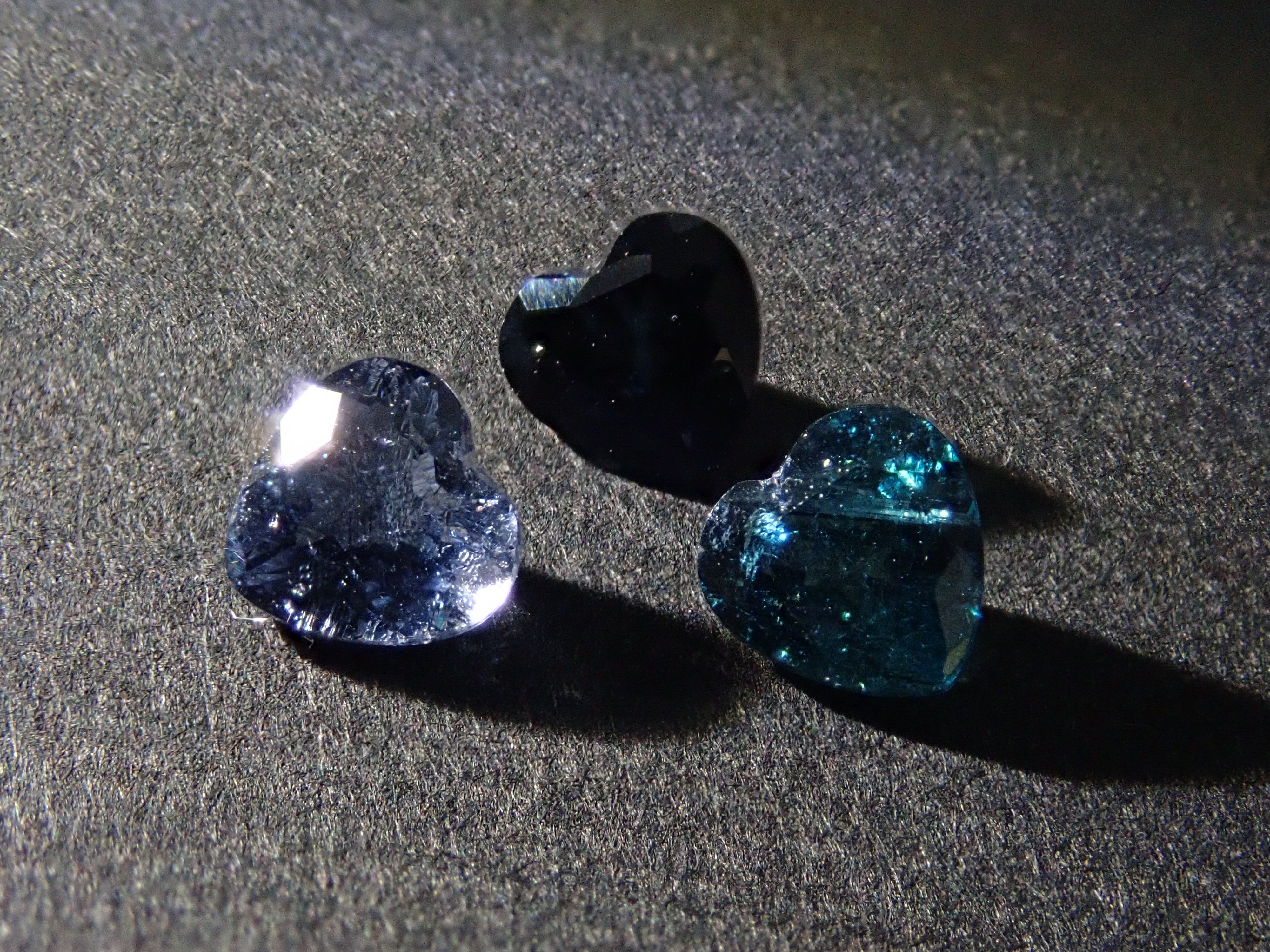 宝石ガチャ💎ハートシェイプのトルマリン1石💎4mm《複数購入割引有》