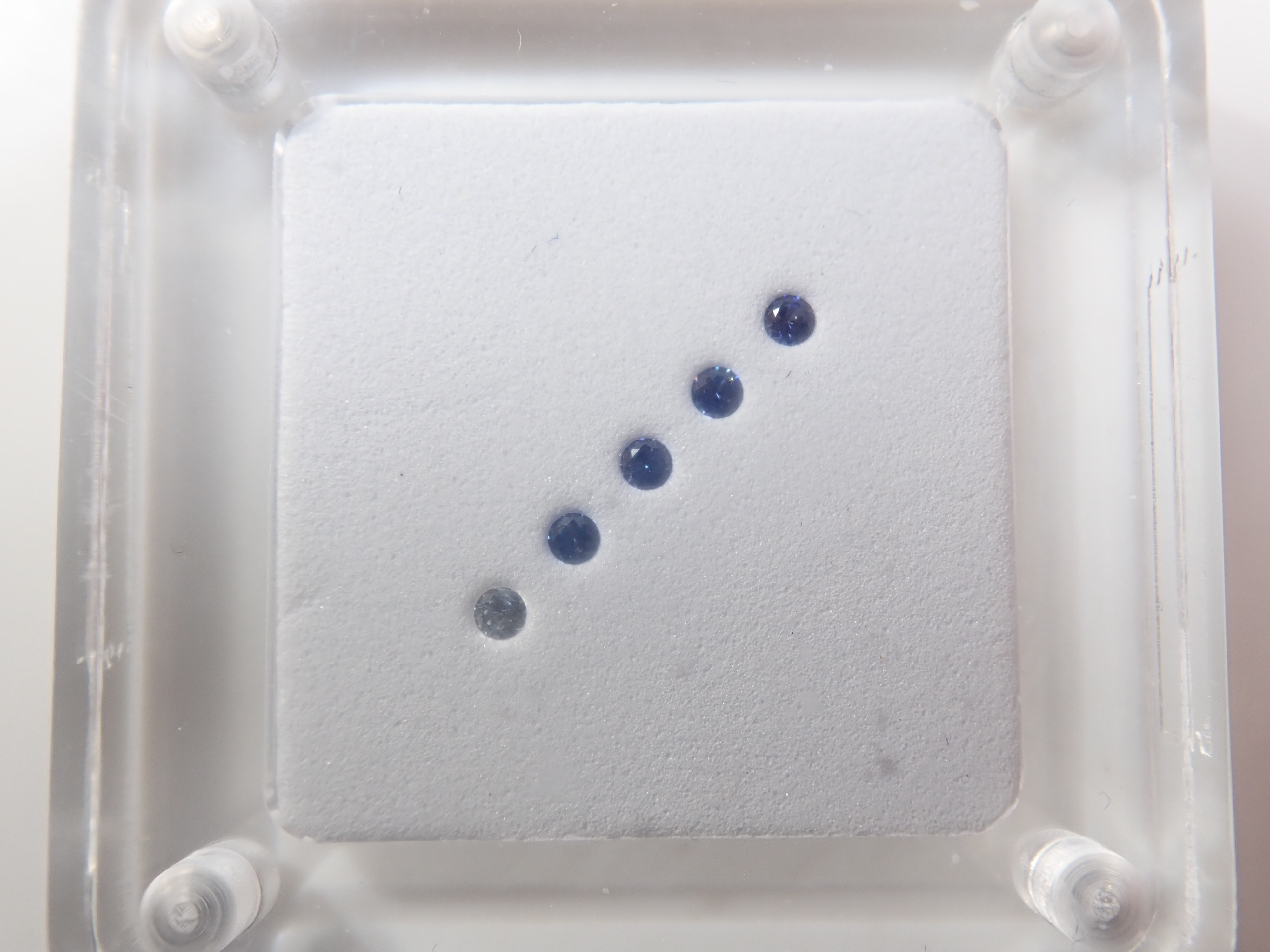 《Limited to 1 Set》Benitoite Gradation 5-Stone Set (2.0mm, includes top quality) 《Multiple Purchase Discount Available》