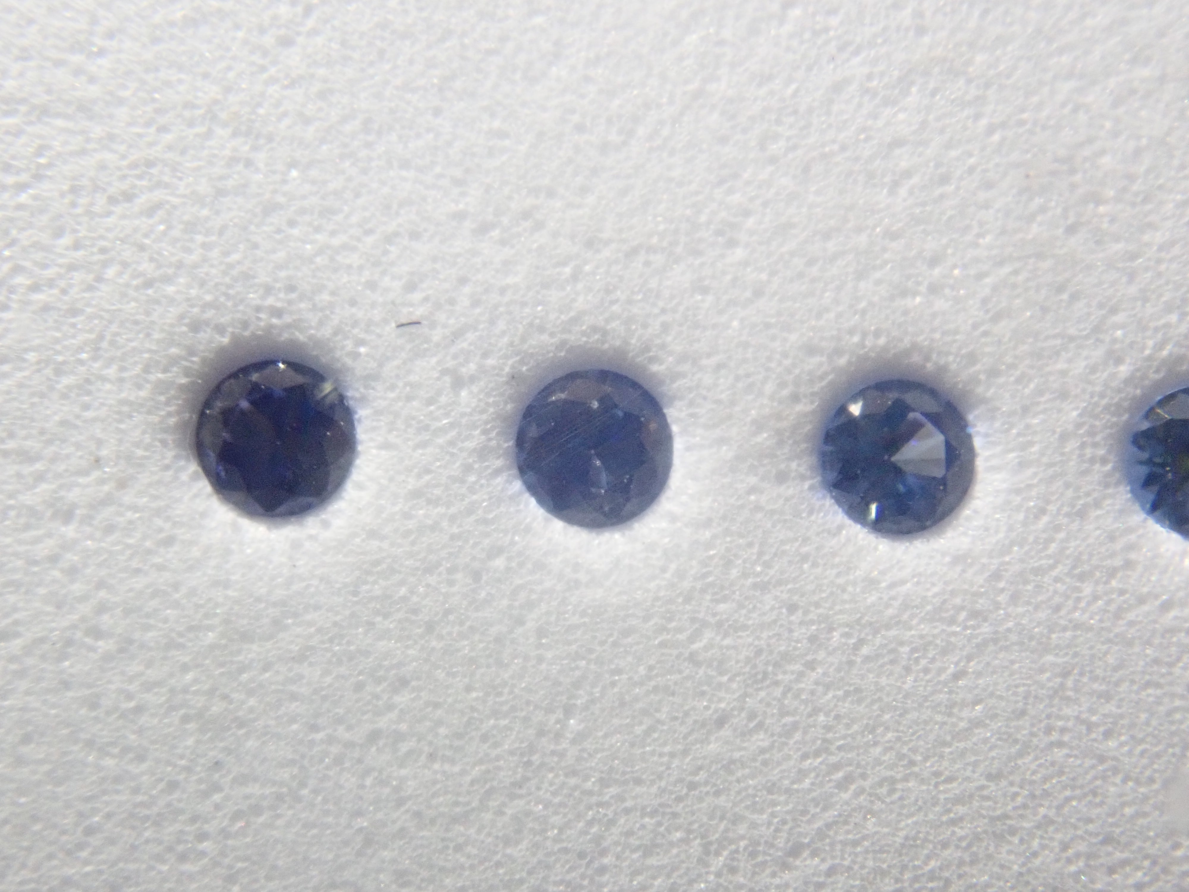 《Limited to 1 Set》Benitoite Gradation 5-Stone Set (2.0mm, includes top quality) 《Multiple Purchase Discount Available》