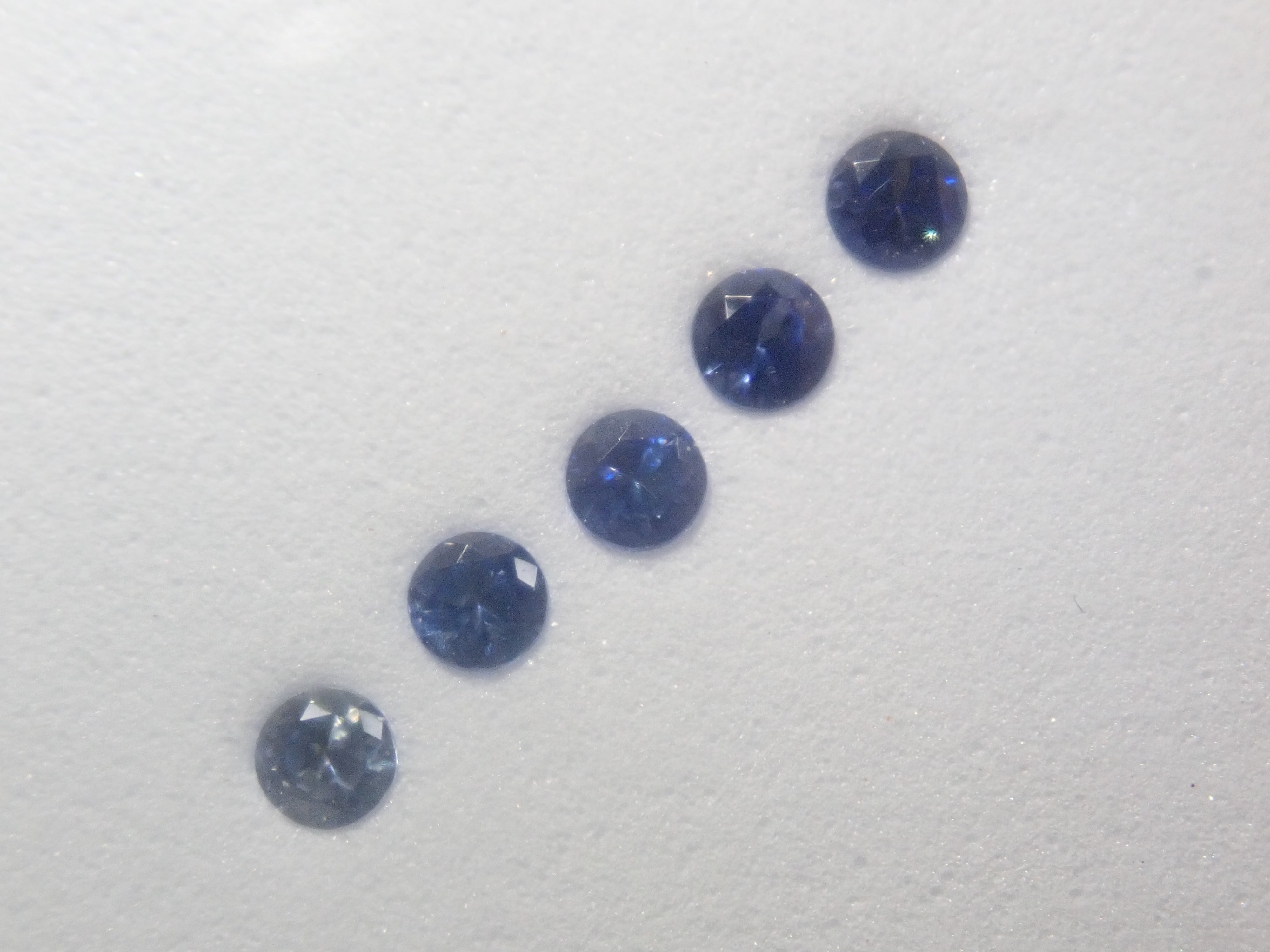 《Limited to 1 Set》Benitoite Gradation 5-Stone Set (2.0mm, includes top quality) 《Multiple Purchase Discount Available》