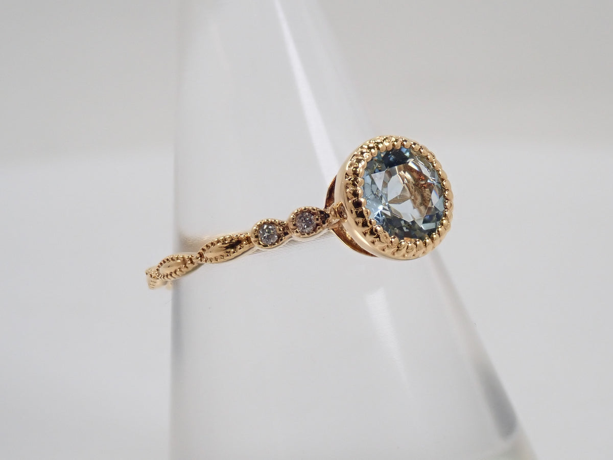 【9/20 22時販売】【カラフリ】K18 アクアマリン 0.65ct・ダイヤモンド0.02ctリング 鑑別カード