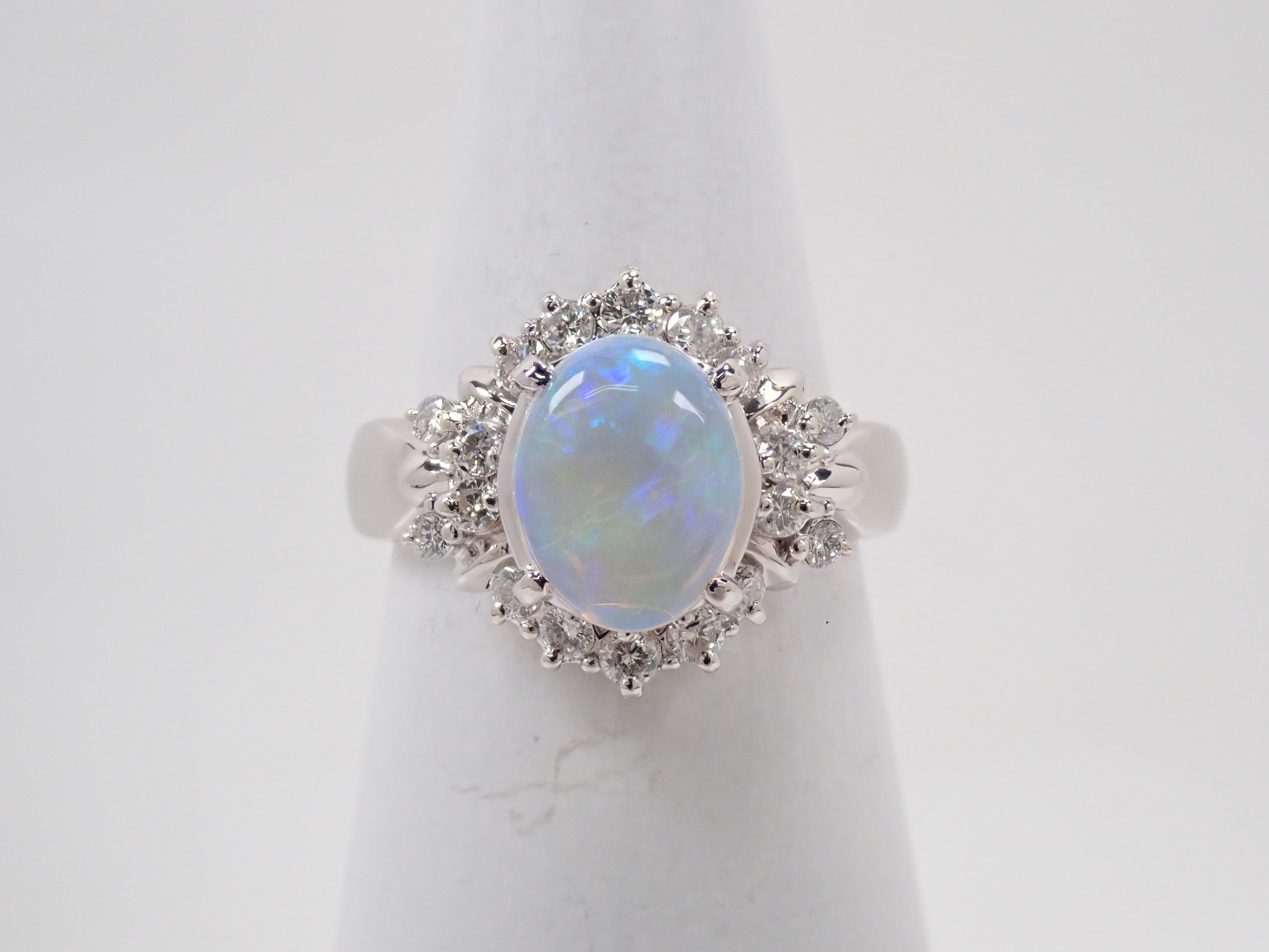Pt900 オパール 1.10ct ダイヤモンド0.46ctリング