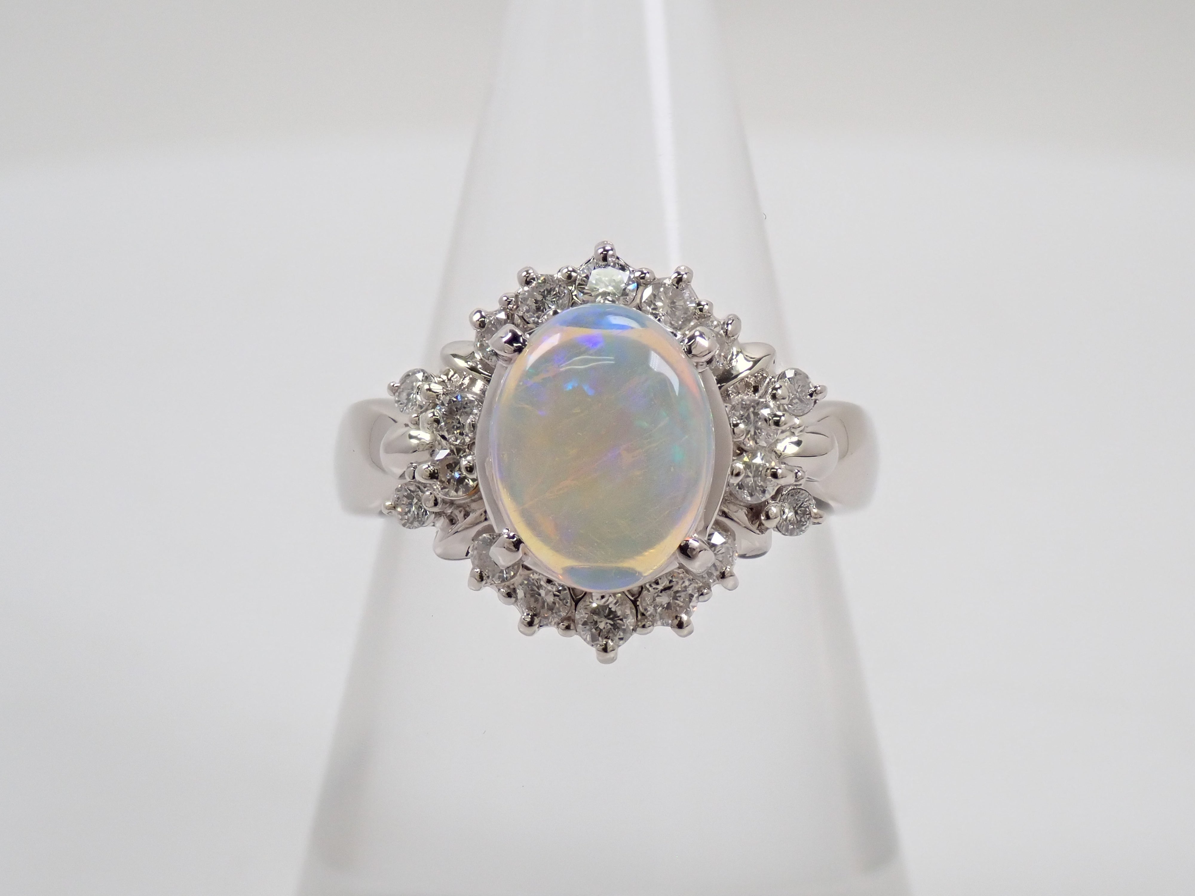 Pt900 オパール 1.10ct ダイヤモンド0.46ctリング