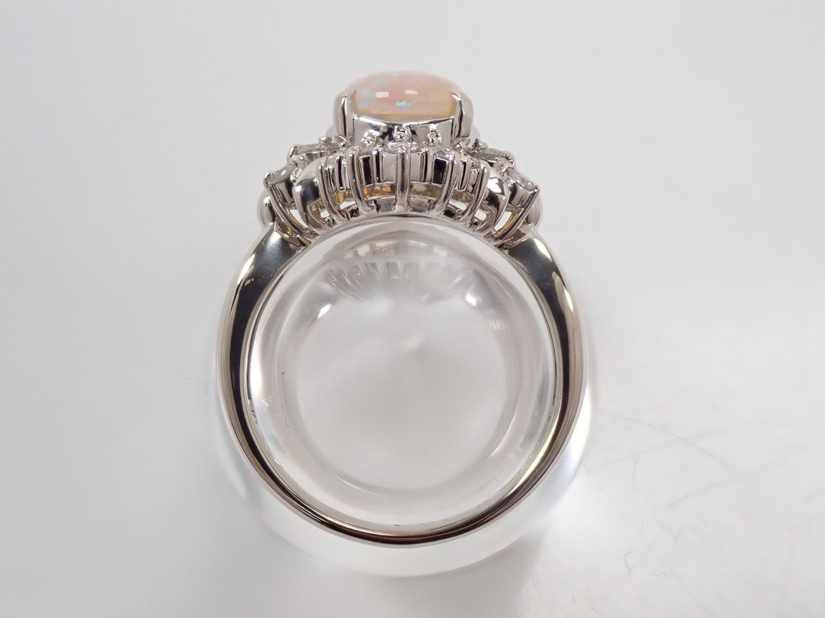 Pt900 オパール 1.10ct ダイヤモンド0.46ctリング