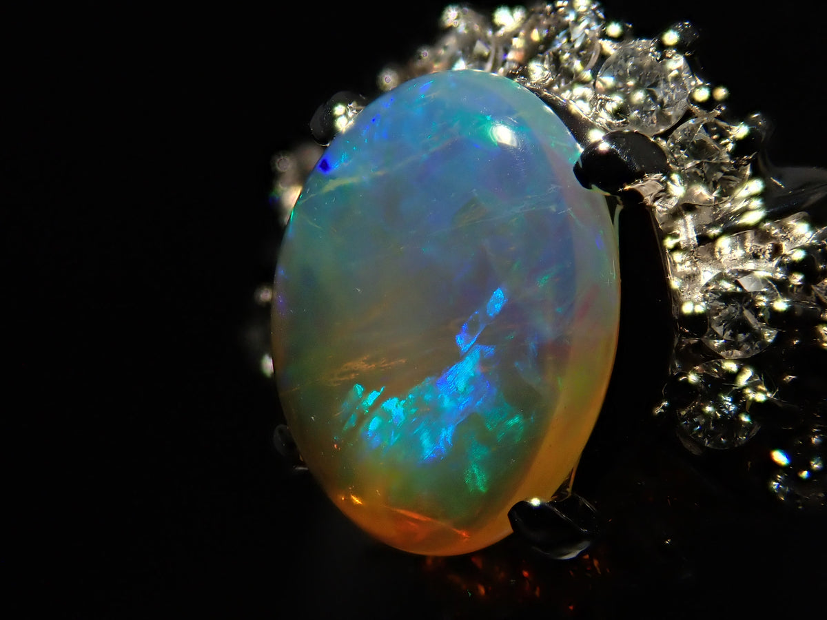 Pt900 オパール 1.10ct ダイヤモンド0.46ctリング