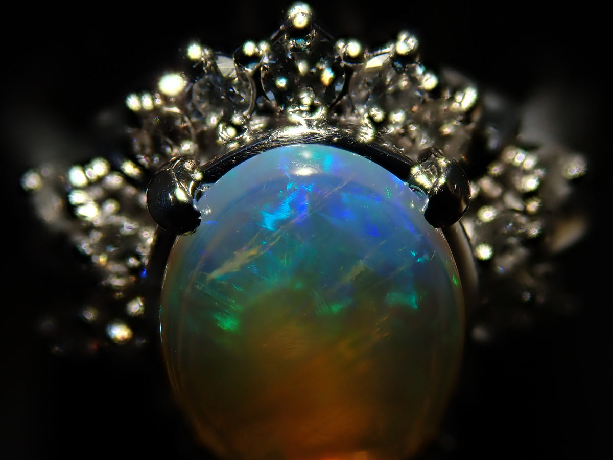 Pt900 オパール 1.10ct ダイヤモンド0.46ctリング