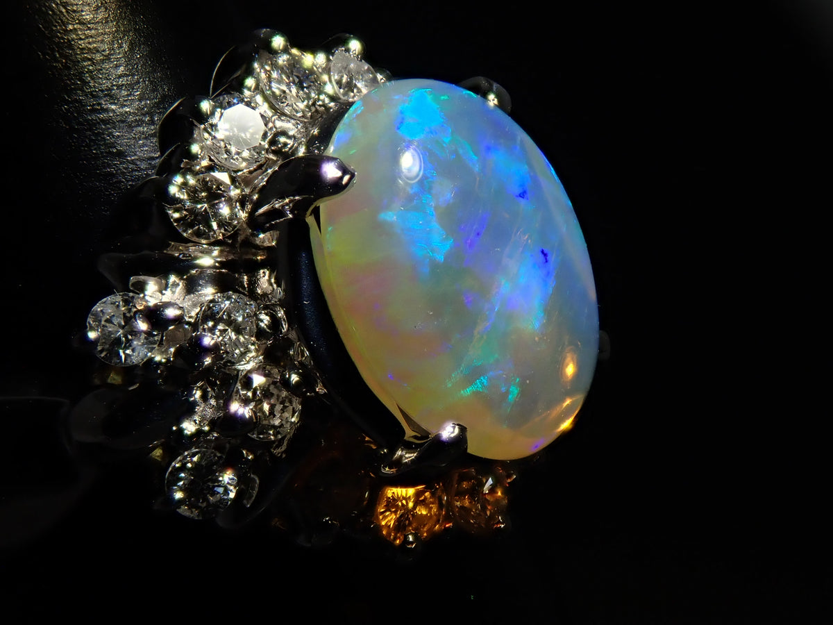 Pt900 オパール 1.10ct ダイヤモンド0.46ctリング