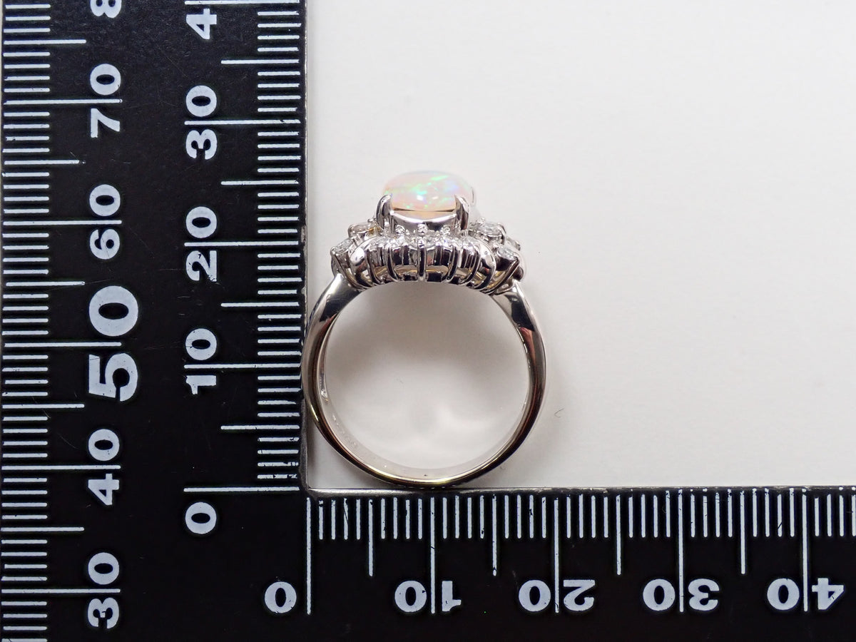 Pt900 オパール 1.10ct ダイヤモンド0.46ctリング