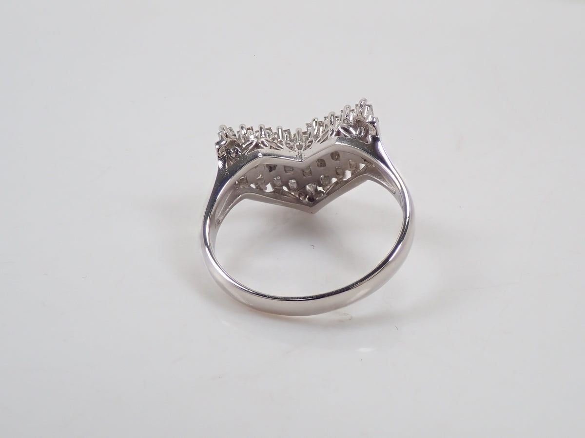 Pt900 ダイヤモンド 1.00ct V字リング