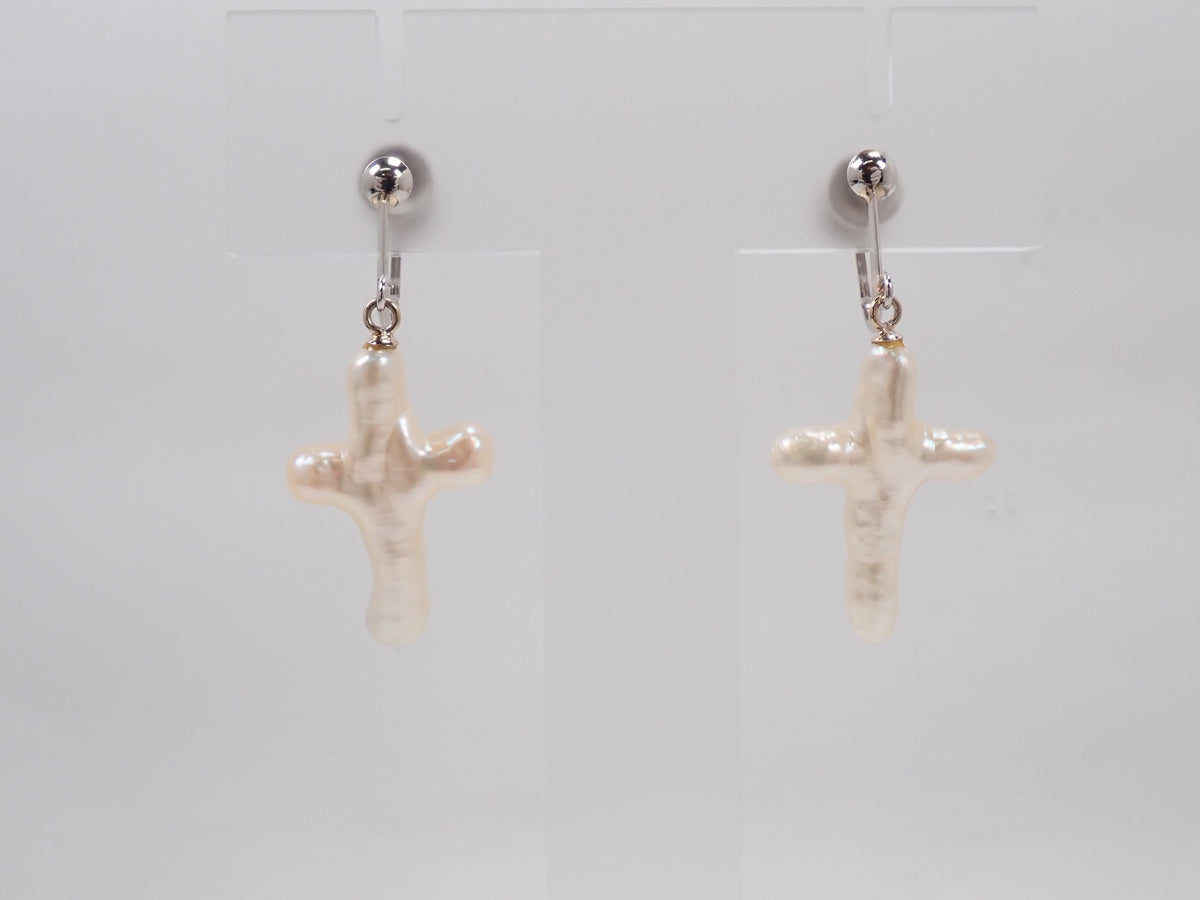 【9/15 22時販売】【カラフリ】Pt850 クロスシェイプパール（真珠）イヤリング 鑑別書
