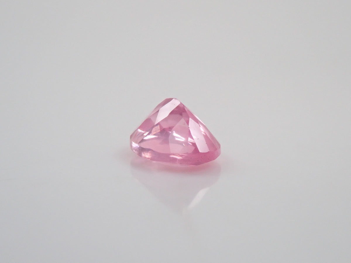 【12563785掲載】タンザニア産シルキーピンクスピネル 0.218ctルース