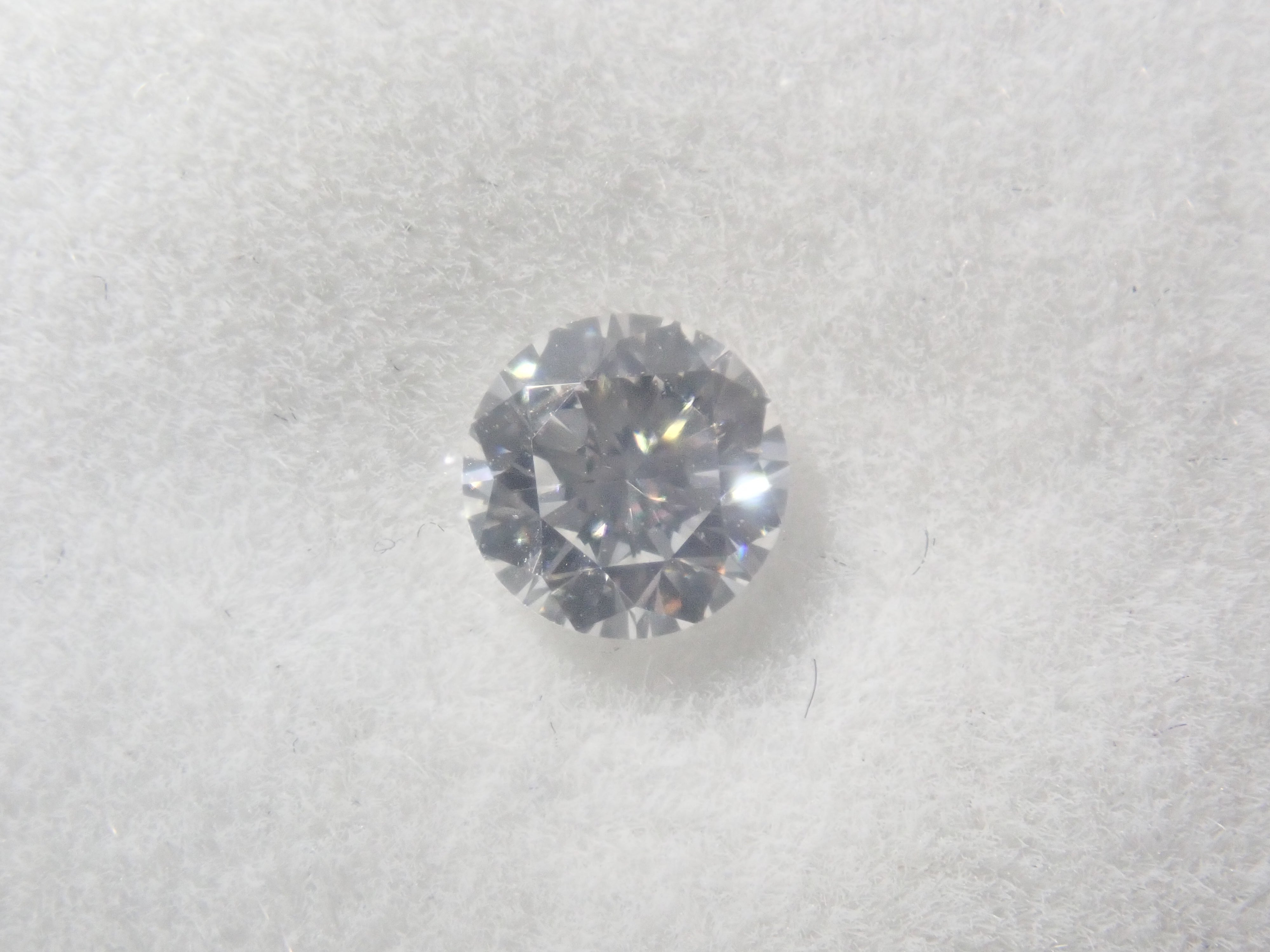 [On sale May 23rd at 10 PM] "Limited 9 Stones - Shinjuku Pop-Up Celebration" All stones with Central Gem Laboratory sorting (3.0-3.5mm, VS-SI clarity) "Multiple purchase discount available"