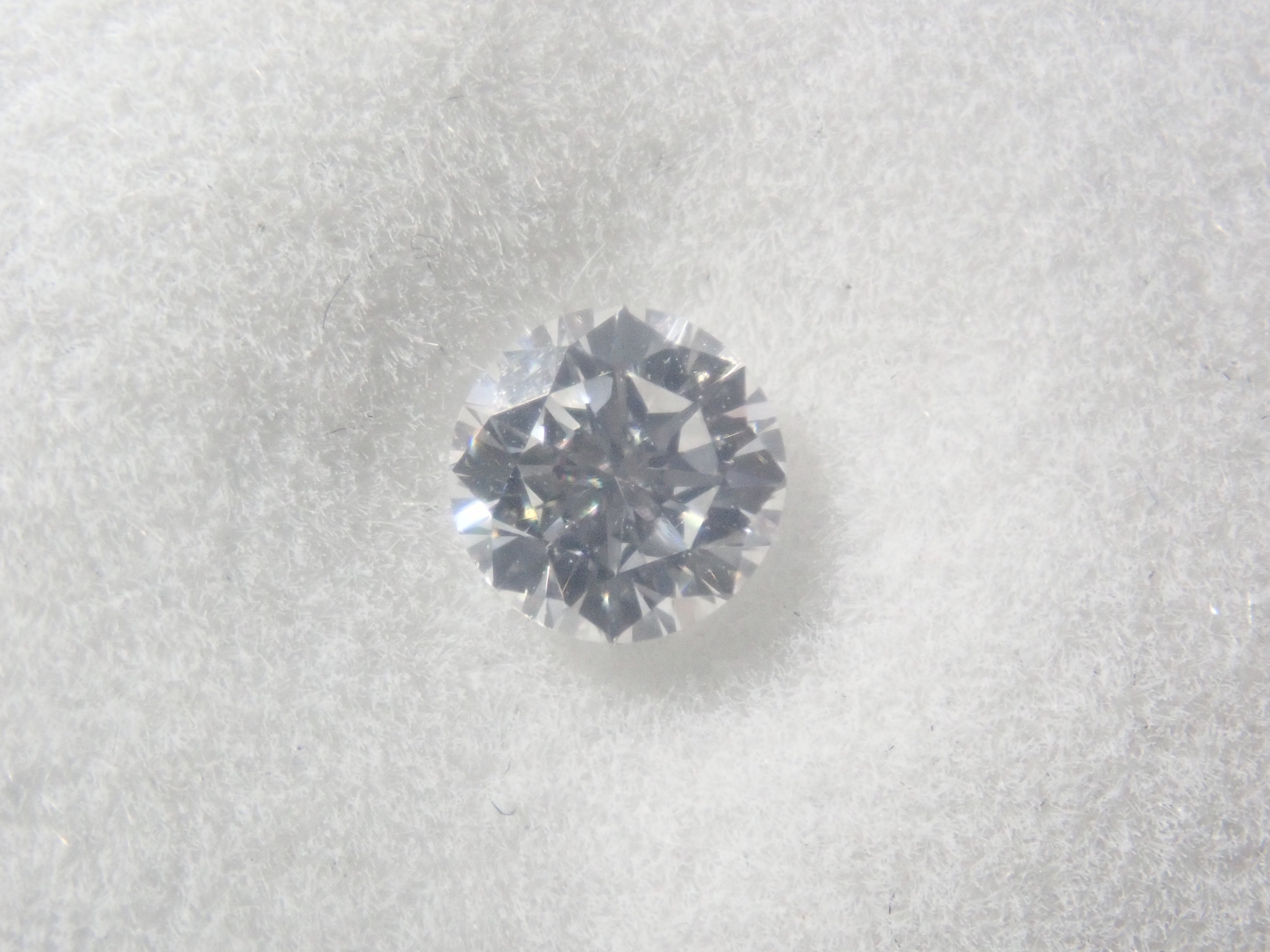 [On sale May 23rd at 10 PM] "Limited 9 Stones - Shinjuku Pop-Up Celebration" All stones with Central Gem Laboratory sorting (3.0-3.5mm, VS-SI clarity) "Multiple purchase discount available"
