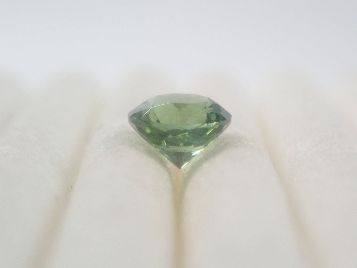 【9/29 22時販売】スリランカ産グリーンジルコン 4.2mm/0.424ctルース