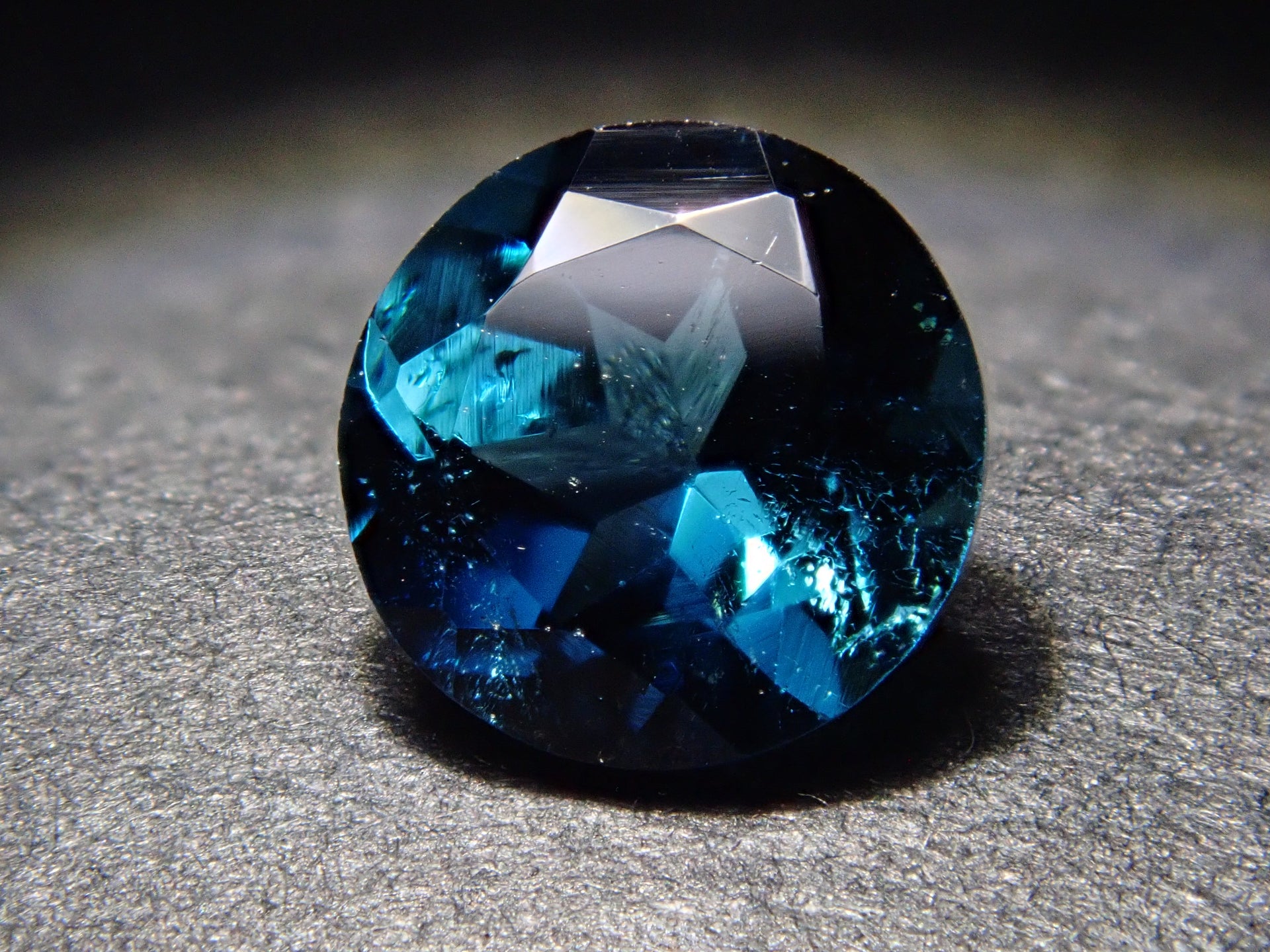 インディゴライトトルマリン 0.507ctルース 中宝 